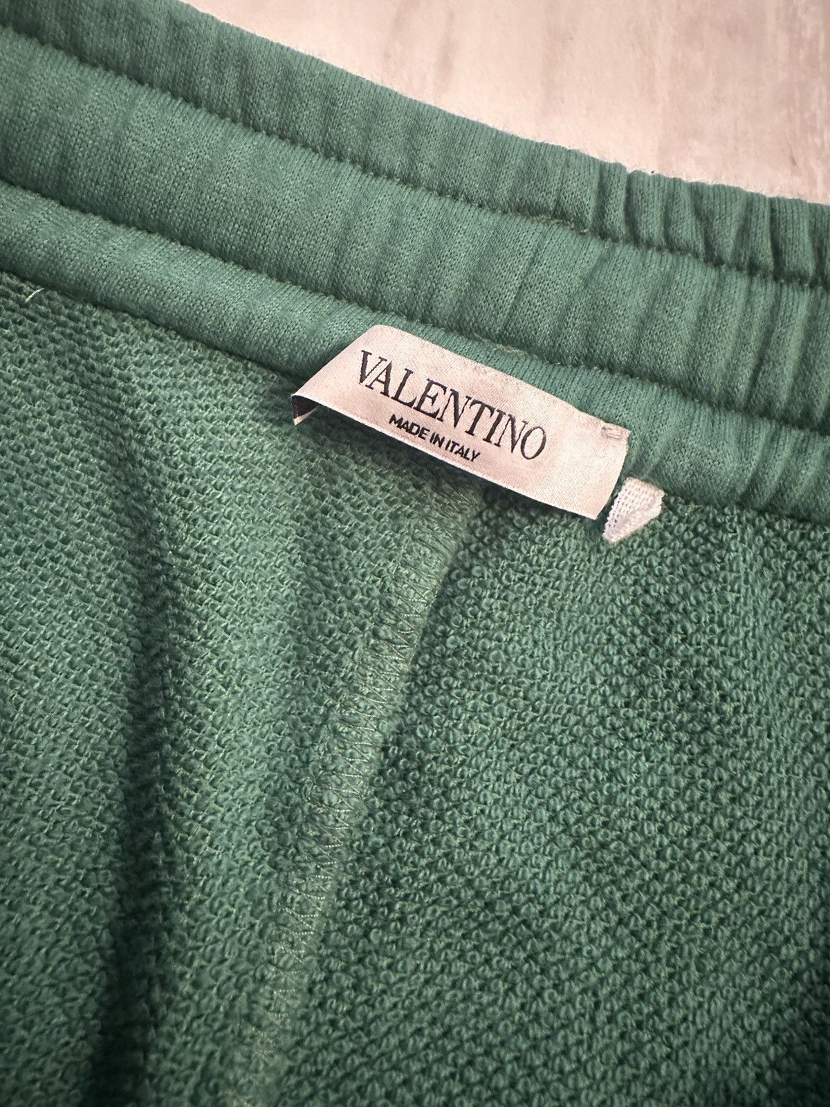 Valentino Valentino green jogger shorts size small Size US 34 / EU 50 - 4 Thumbnail