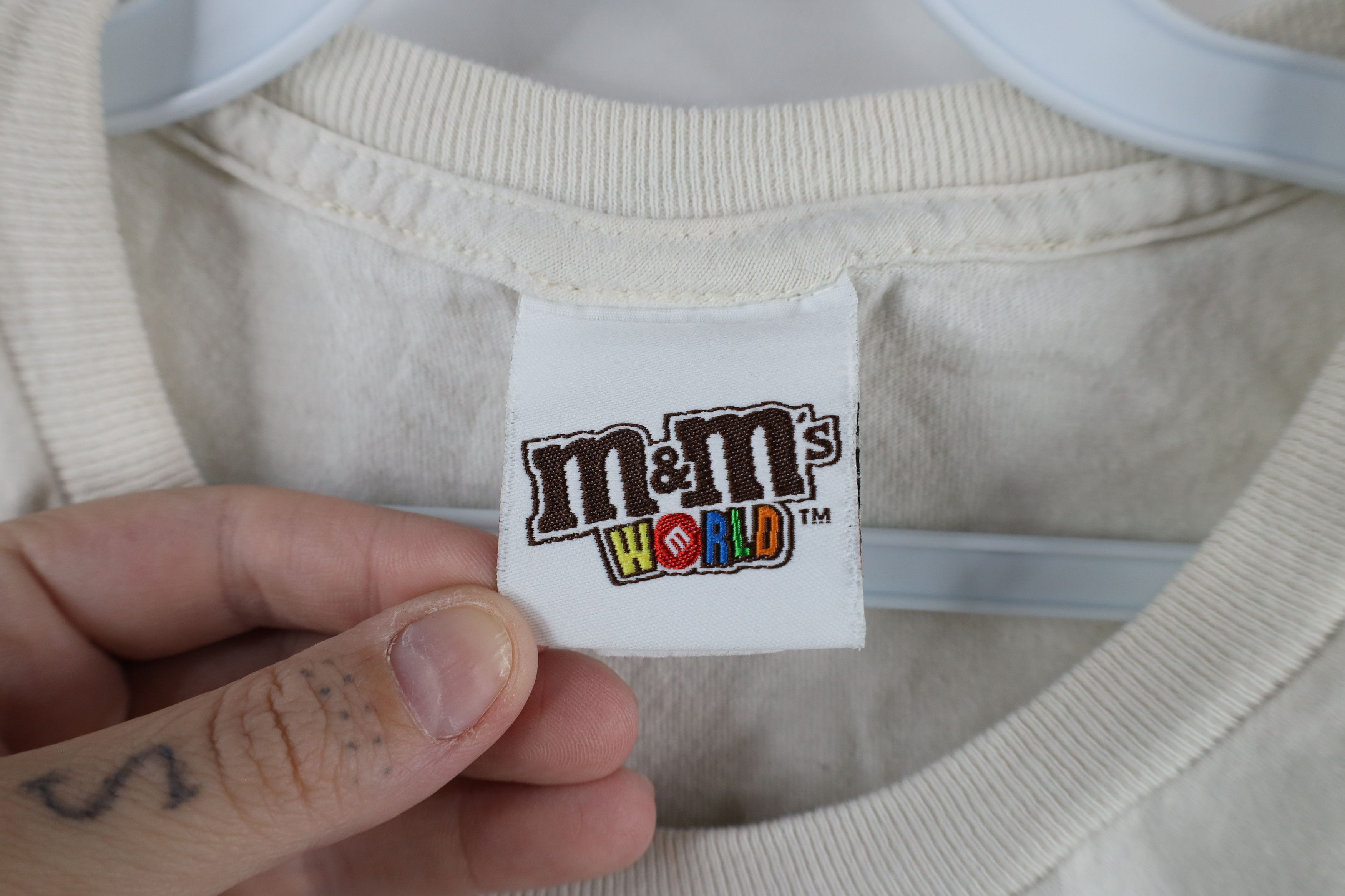 Vintage Vintage Y2K M&Ms World Western Circle Ranch Cowboy T-Shirt Size US L / EU 52-54 / 3 - 6 Thumbnail