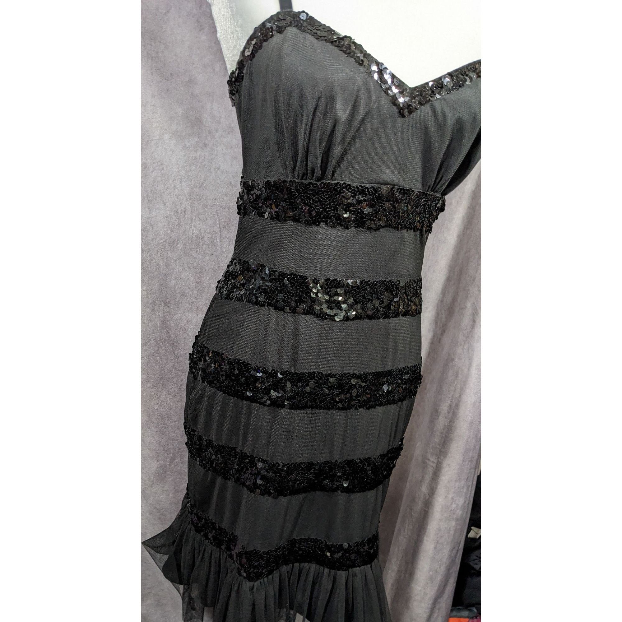 Betsey Johnson Betsey Johnson Evening Black Sequin Striped Dress Size 6 Size M / US 6-8 / IT 42-44 - 5 Thumbnail