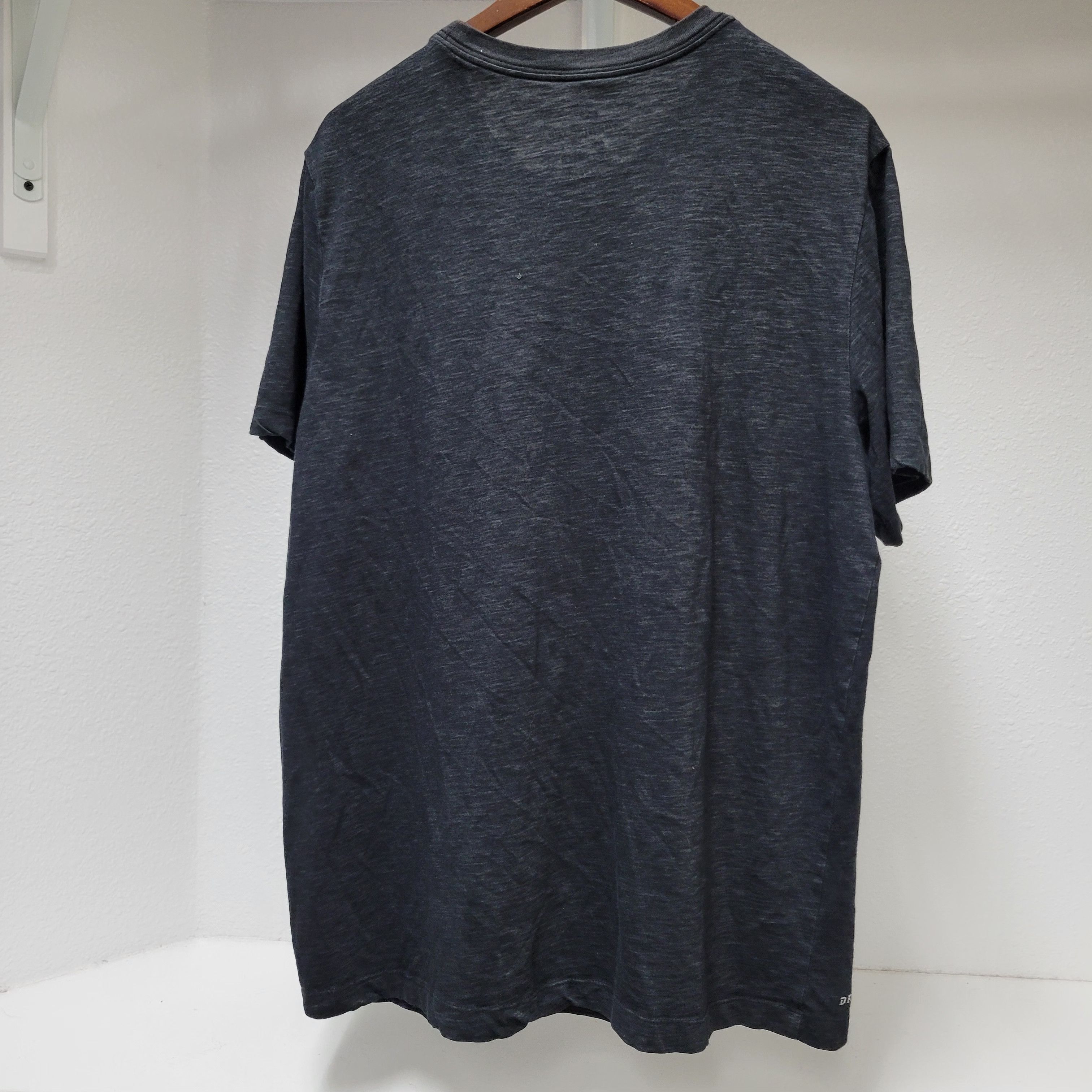 Nike Nike Dri-FIT Men's Tshirt Size Large Excellent Condition Size US L / EU 52-54 / 3 - 3 Thumbnail