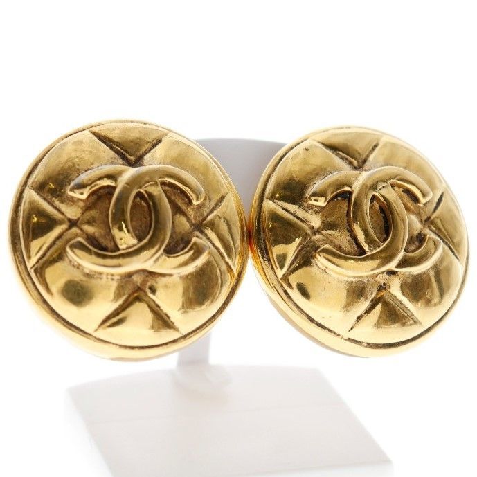 Chanel Chanel Vintage CC Quilted Round Button Clip-On Earrings Metal Size ONE SIZE - 1 Thumbnail