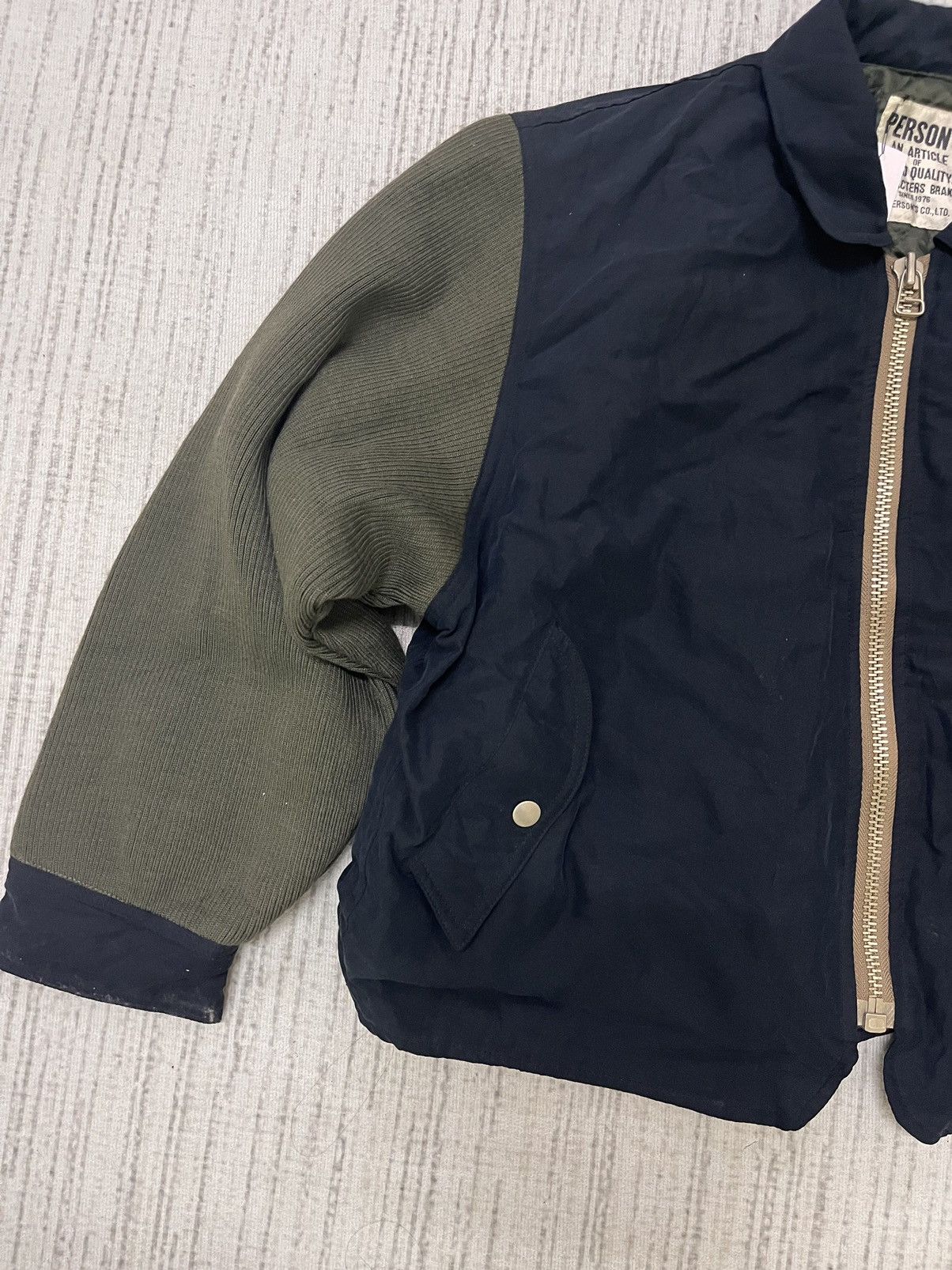 Japanese Brand Vintage 90s person’s army bomber jacket Size US L / EU 52-54 / 3 - 4 Thumbnail