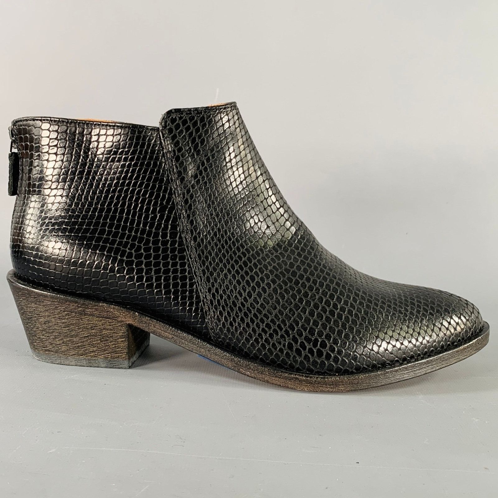 Other ANTHOLOGY PARIS Black Leather Snake Back Zip Ankle Boots Size US 9 / IT 39 - 2 Thumbnail