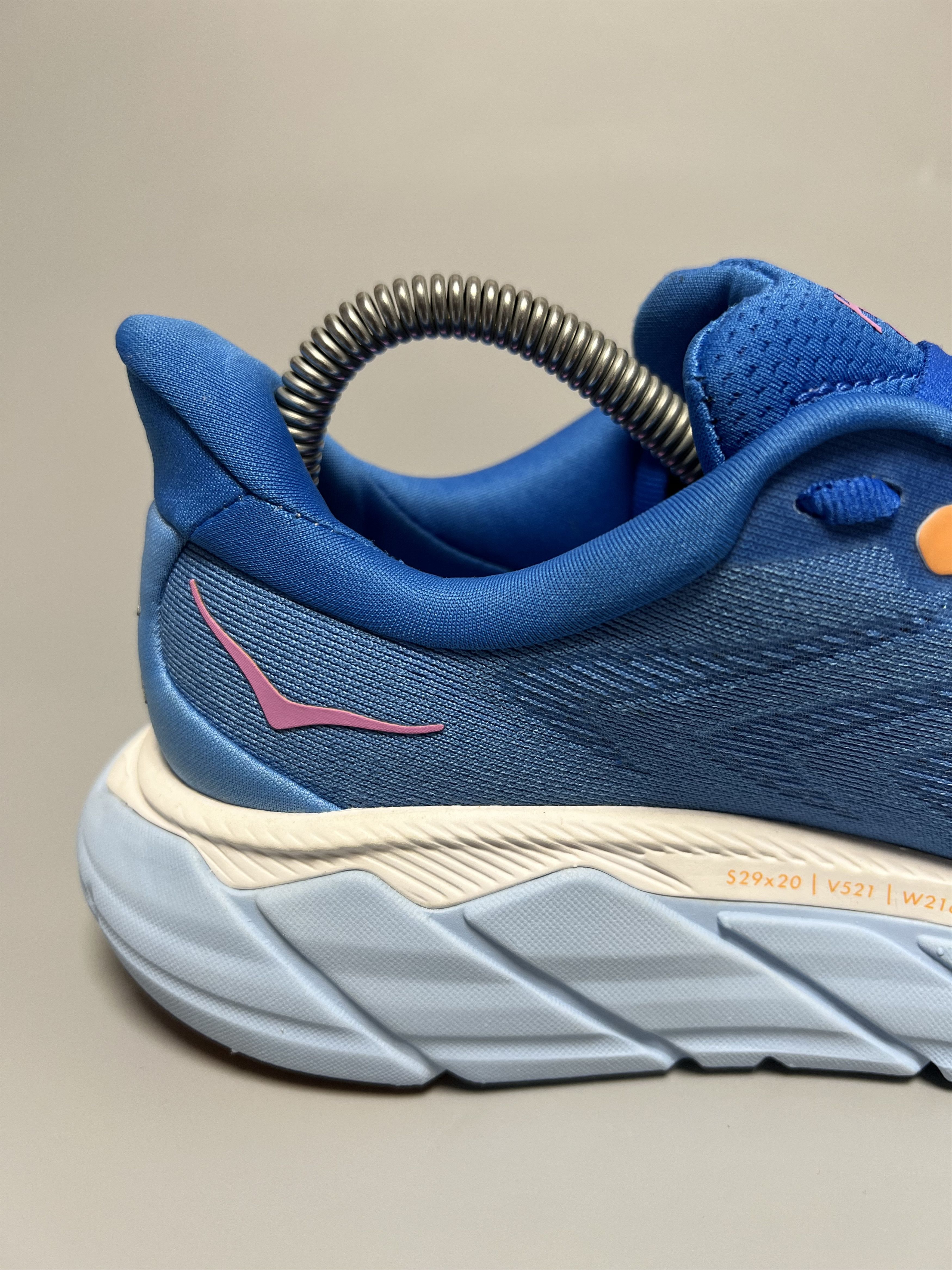 Hoka 7B Hoka One One Arahi 6 Running Shoes 1123195-AACS Size US 7 / IT 37 - 6 Thumbnail