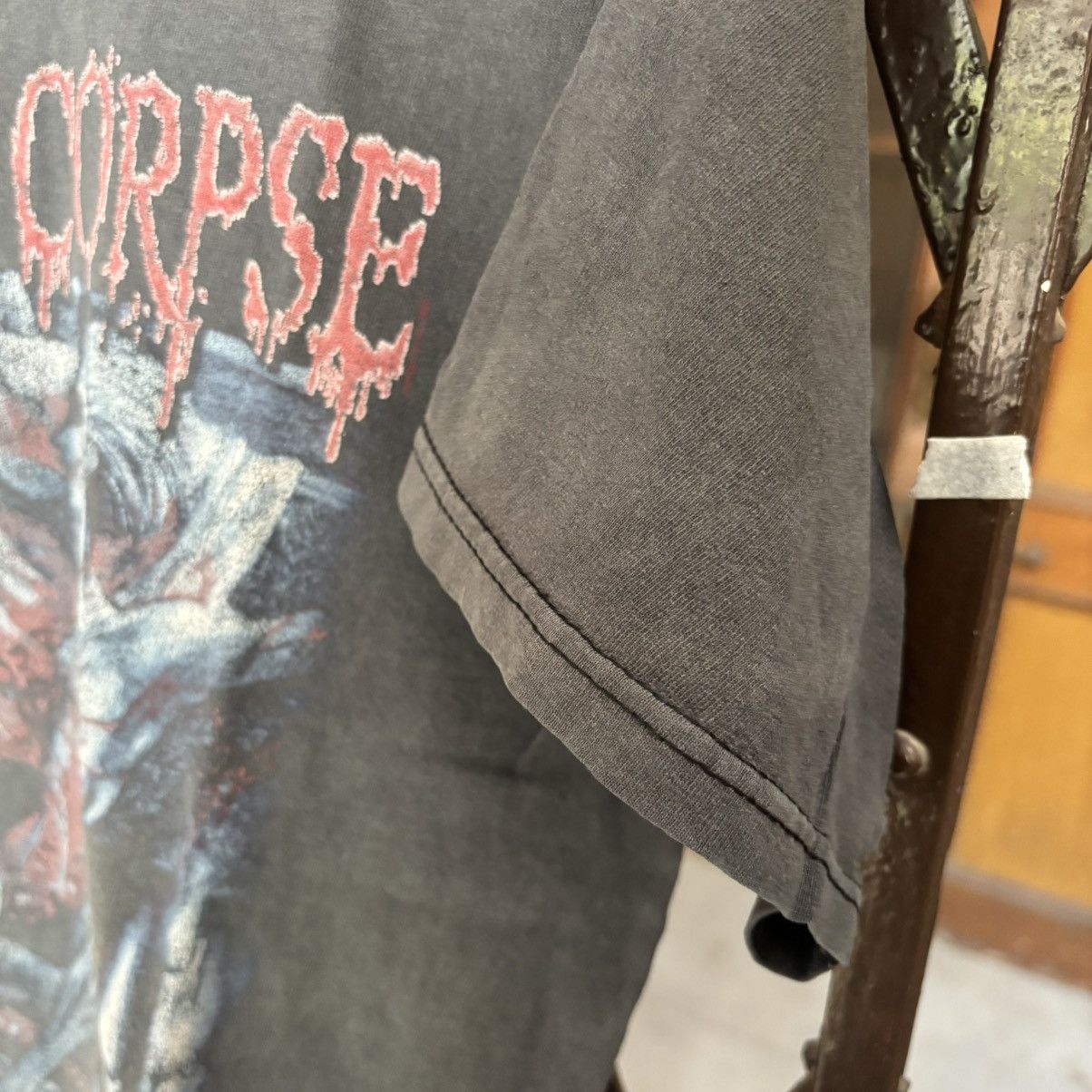 Band Tees Vintage Cannibal Coprse Tomb of Mutilated T shirt Size US M / EU 48-50 / 2 - 6 Thumbnail
