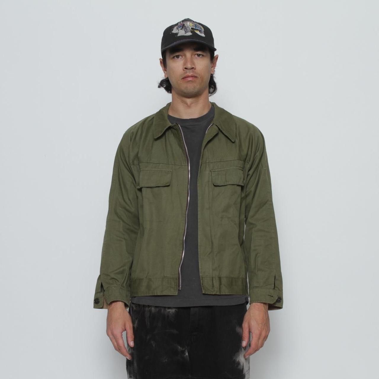 Vintage GREEN LIGHTWEIGHT BOXY MILITARY WORKWEAR JACKET Size US M / EU 48-50 / 2 - 1 Thumbnail