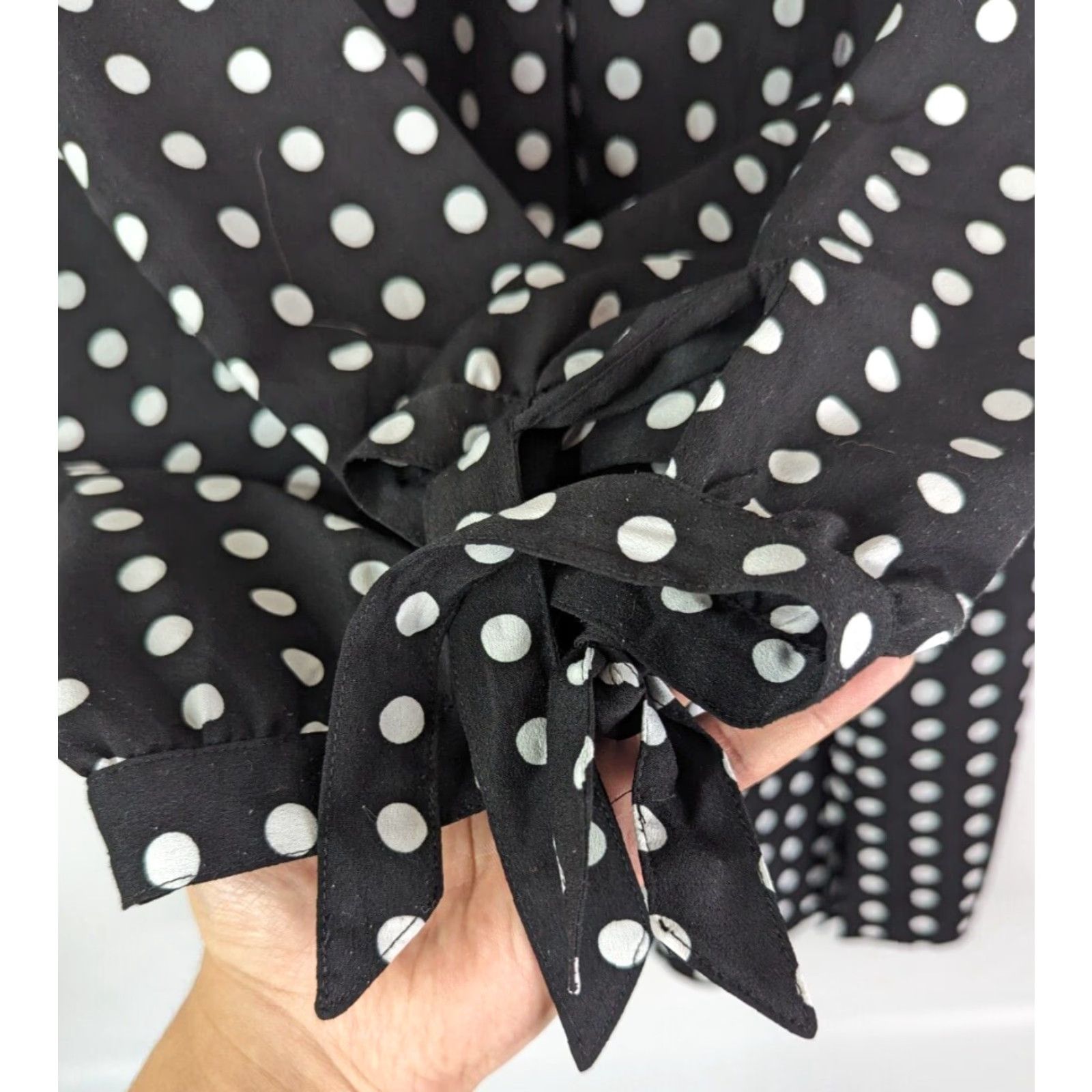 Vintage Catherines Blouse Womens Black White Polka Dots 3X Polyester Tie Sleeve V-Neck Pullover 3/4 Sleeve Plus Size XXL / US 16-18 / IT 52-54 - 2 Thumbnail