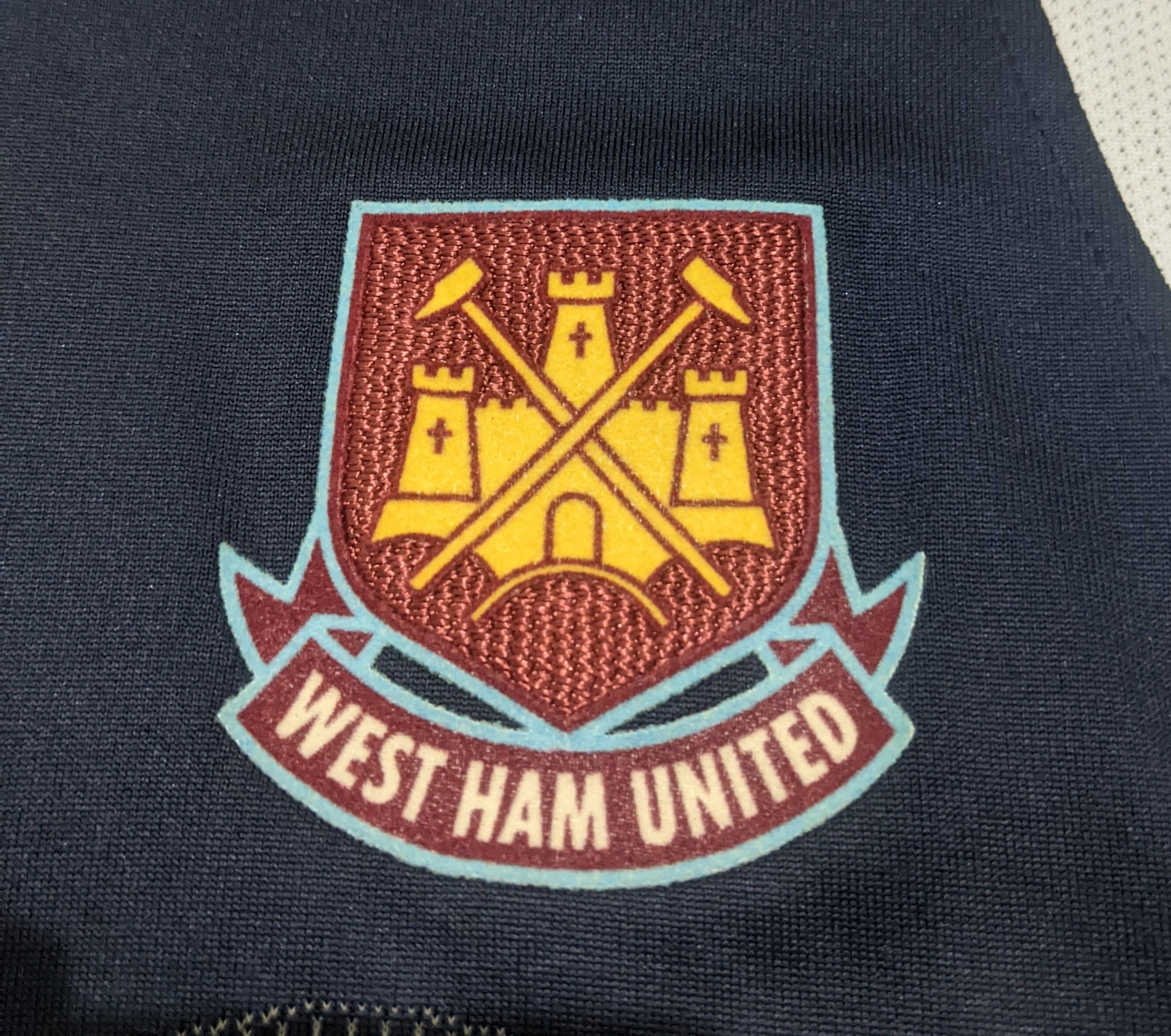 Reebok West ham 2006-07 away Tevez Jersey football shirt Size US M / EU 48-50 / 2 - 8 Thumbnail