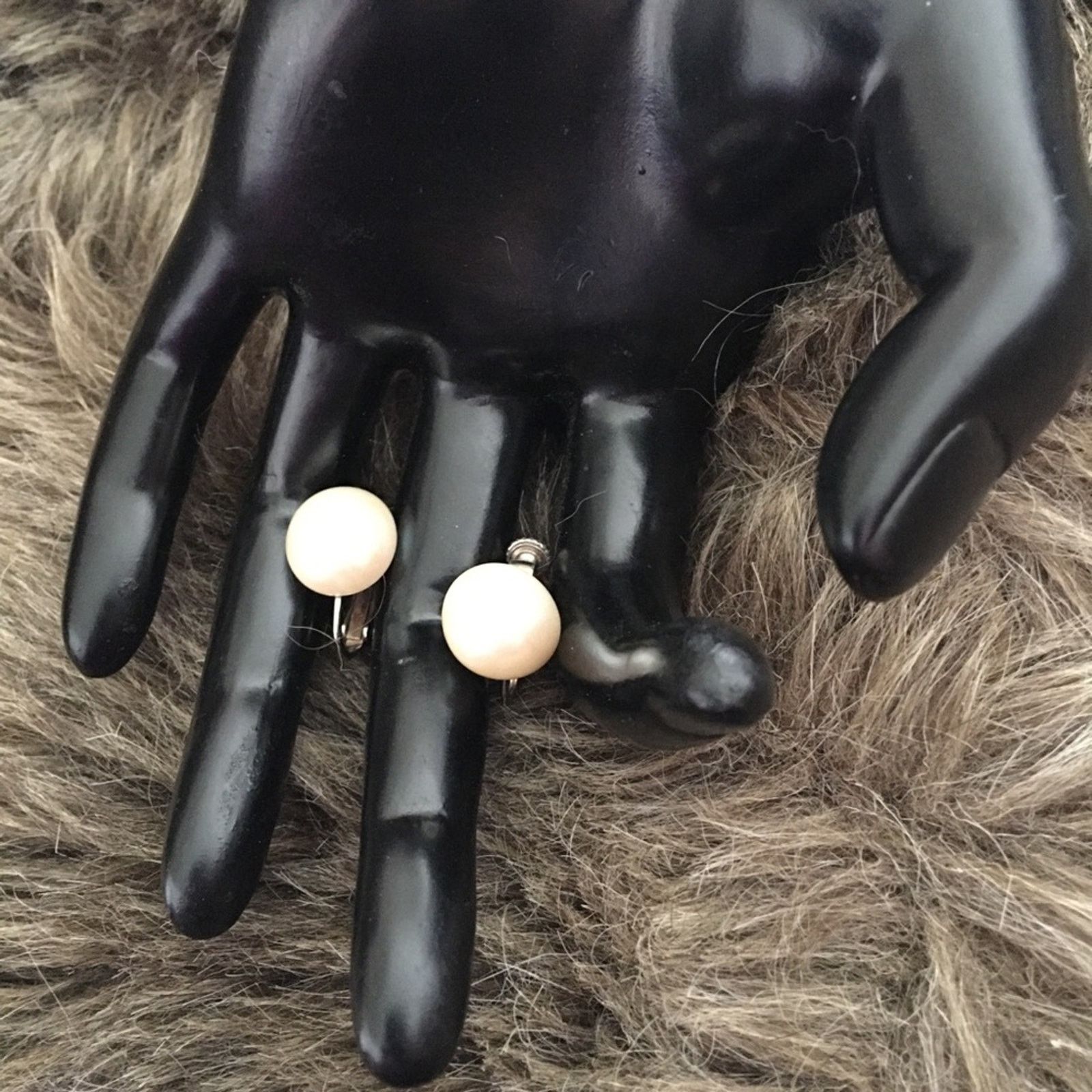 Vintage Vintage 60s Marvella faux pearl screw back clips Size ONE SIZE - 6 Thumbnail