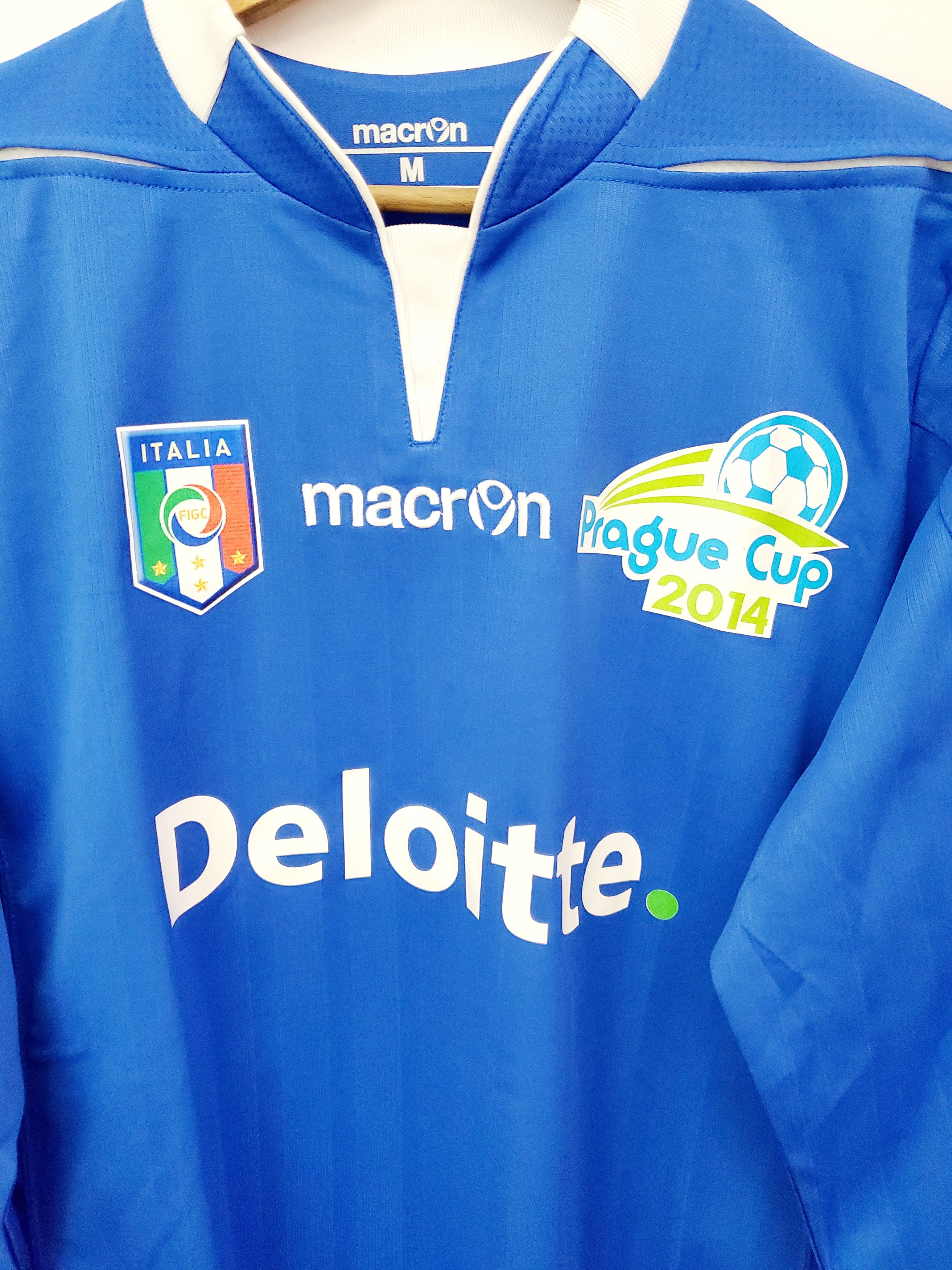 Macron Italia Longsleeve Prague Cup Soccer Jersey new condition M Size US M / EU 48-50 / 2 - 3 Thumbnail