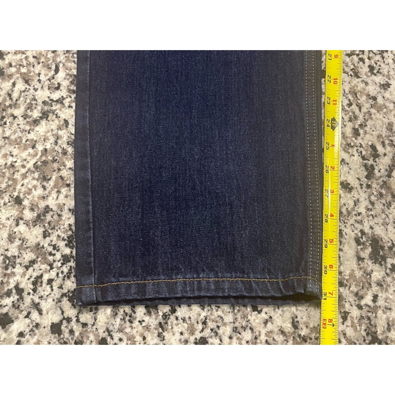 Levi's VINTAGE Levi's Men's Jeans 550 Relaxed 40x31 Blue NWOT Size US 40 / EU 56 - 4 Thumbnail