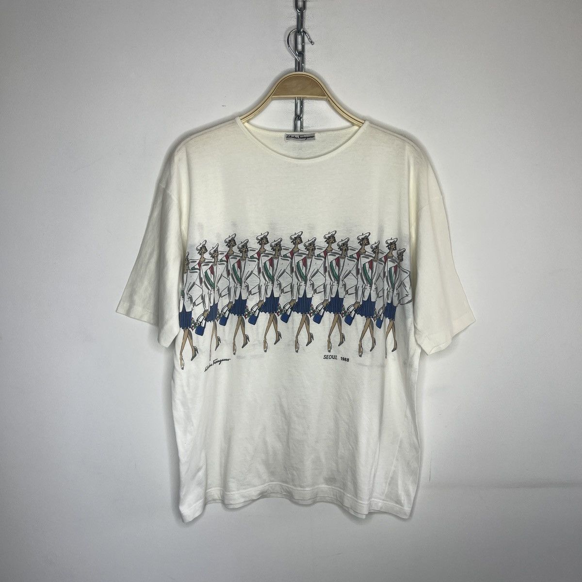 Vintage SALVATORE FERRAGAMO Seoul 1988 Print T-Shirt Tee