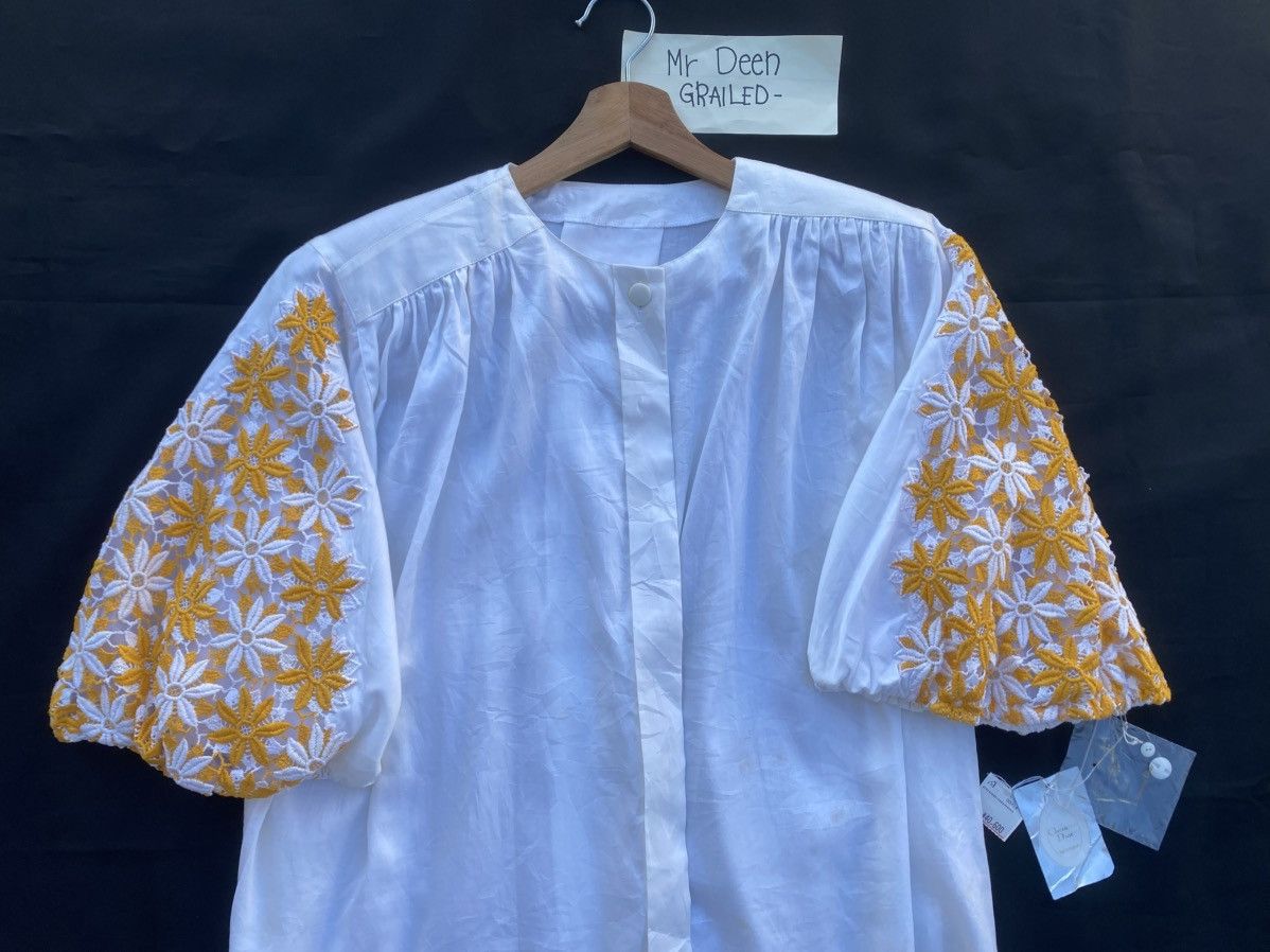 Christian Dior Monsieur Vintage Christian Dior Embroidered Balloon Sleeve Blouse Size M / US 6-8 / IT 42-44 - 4 Thumbnail