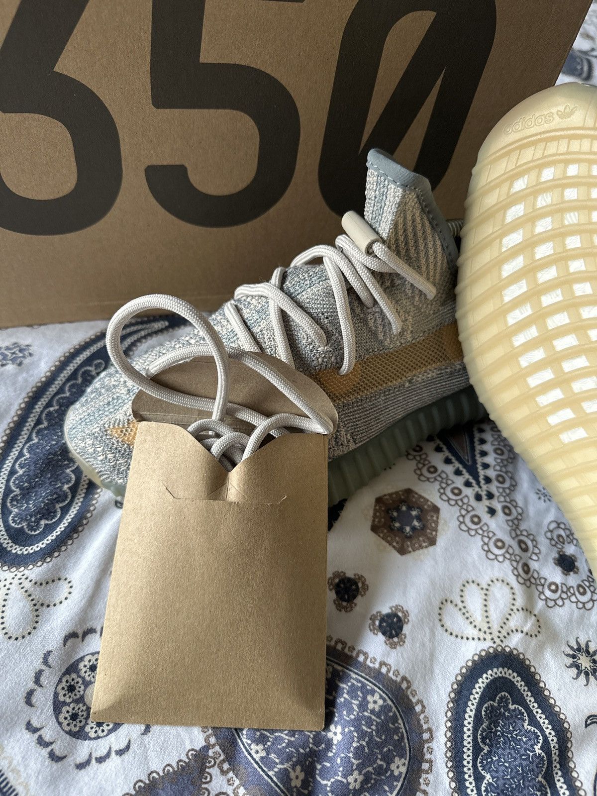 Yeezy Yeezy 350 V2 Israfil Size US 8 / EU 41 - 4 Thumbnail