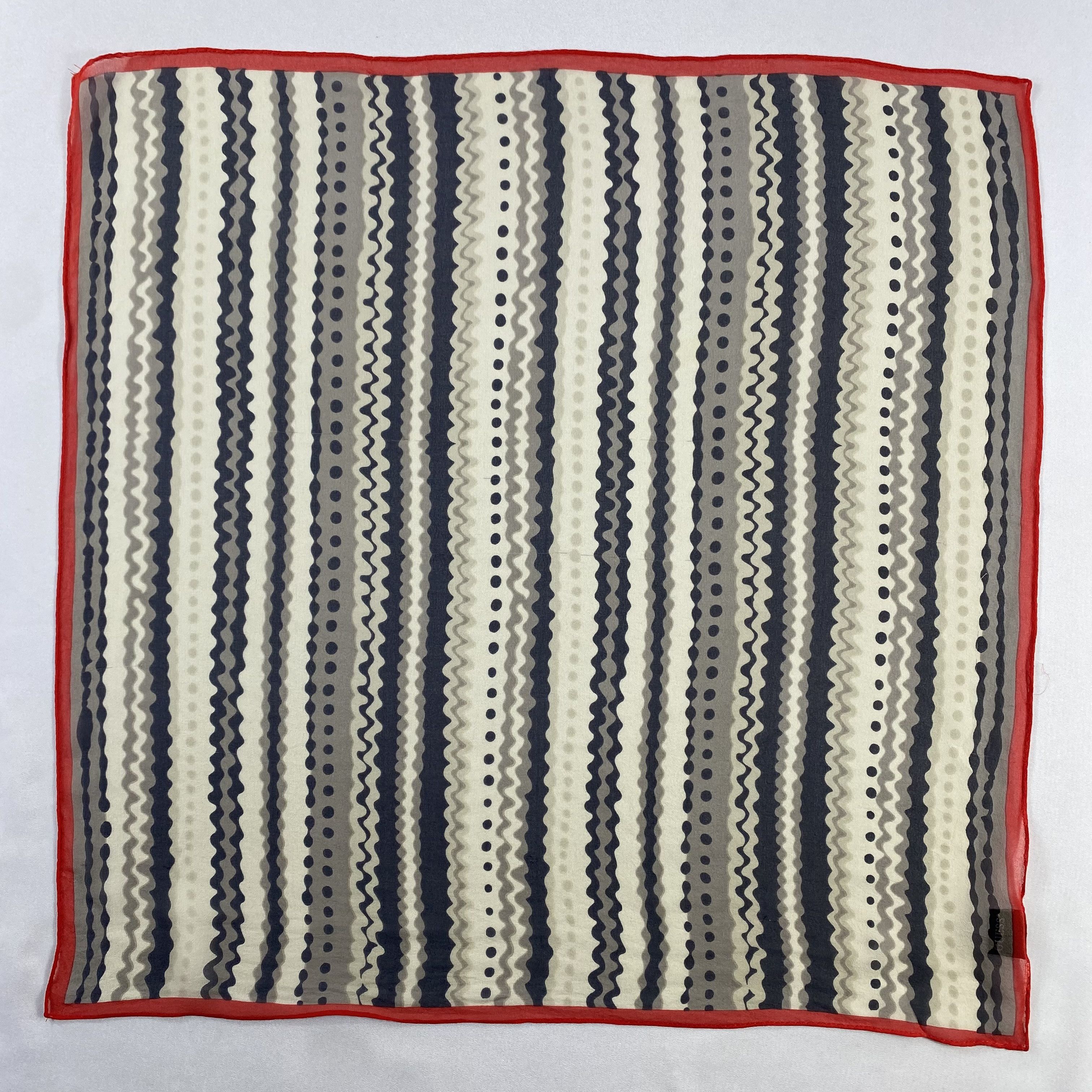 Guess × Vintage Guees Bandana/ Handkerchief / Neckerchief-P1863 Size ONE SIZE - 1 Thumbnail