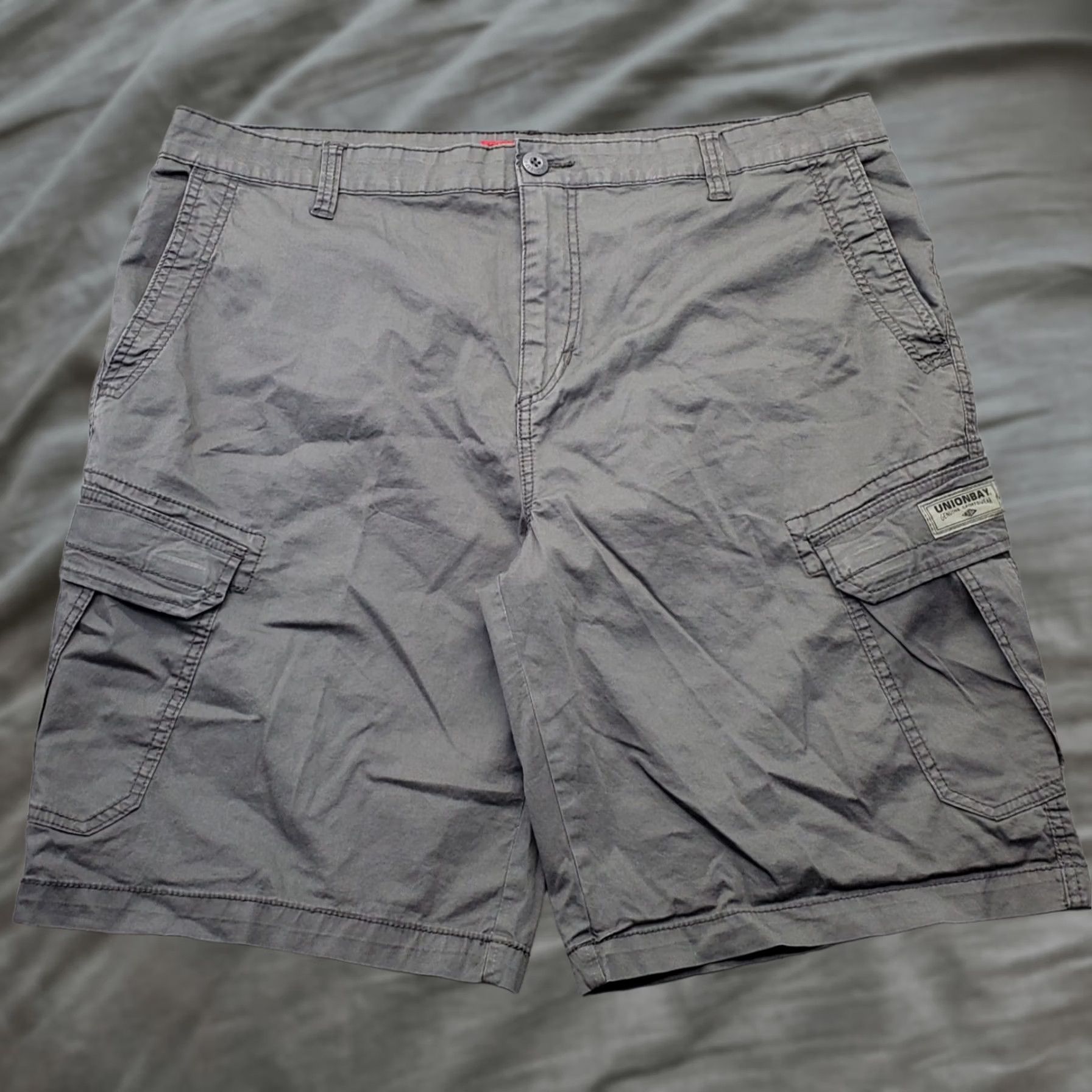 Vintage UNIONBAY Mens Cargo Shorts 42 Gray Cotton Stretch Utility Hiking Outdoor Shirt Size US 42 / EU 58 - 1 Thumbnail