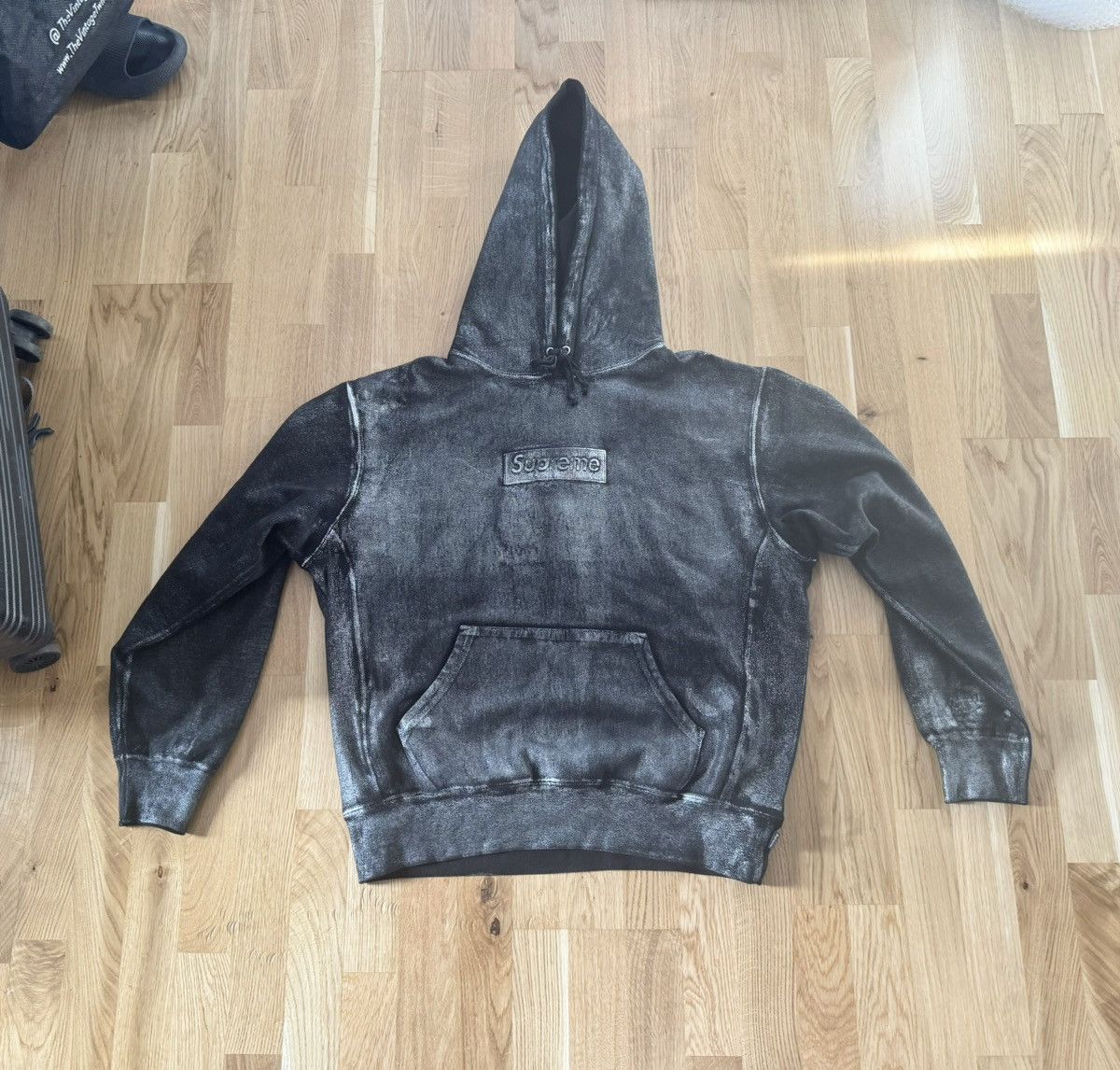 image of Mm6 Maison Margiela Foil Box Logo in Grey, Men's (Size Small)