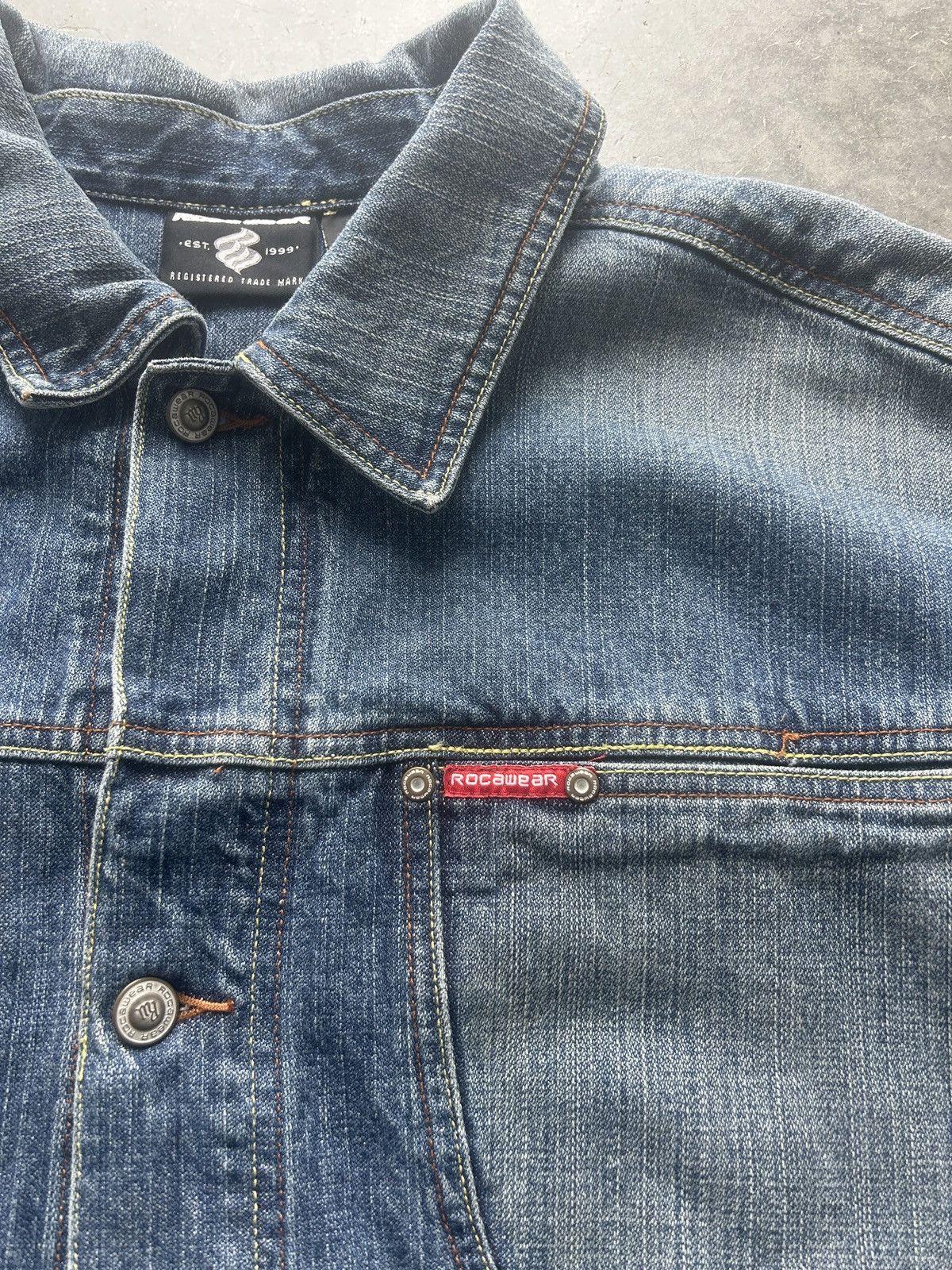 Rocawear × Vintage Vintage Y2K Rocawear Denim Jacket Oversized Fit Size US XXL / EU 58 / 5 - 2 Thumbnail