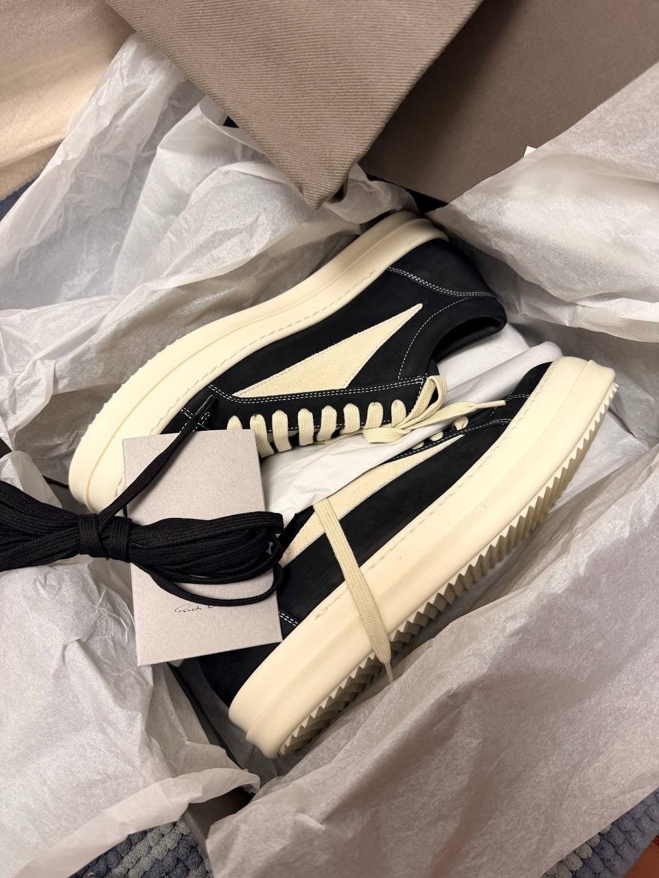 Rick Owens RU02E1897 LWNLVS VINTAGE SNEAKS 911 BLACK/MILKIMILK Size US 10 / EU 43 - 2 Thumbnail
