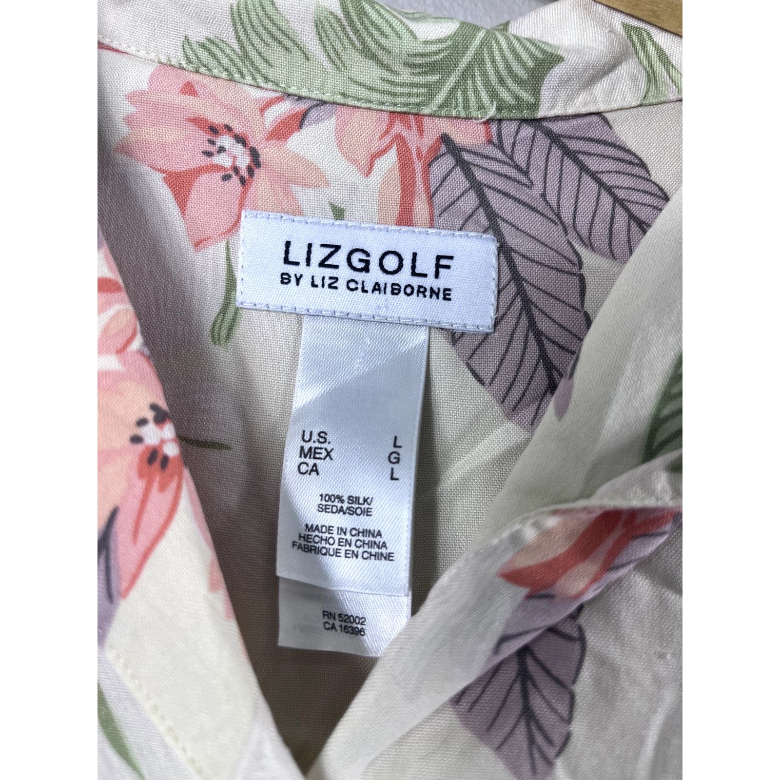 Liz Claiborne Cream Vintage Silk Liz Claiborne Floral Button Up L Size L / US 10 / IT 46 - 2 Thumbnail