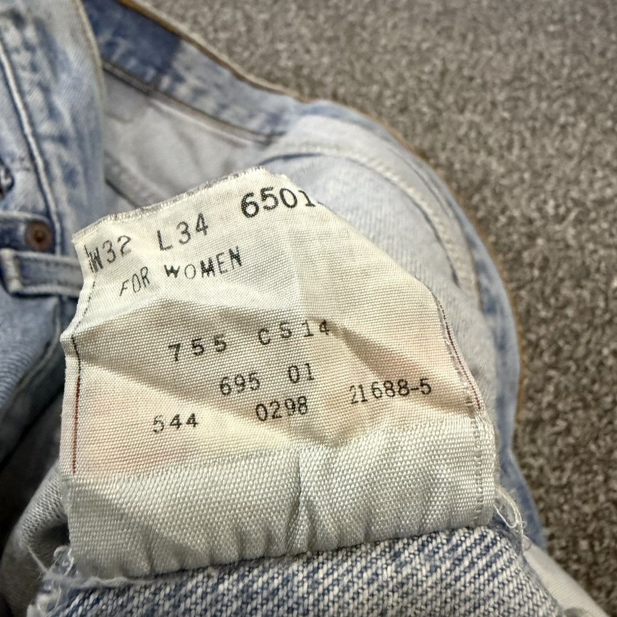 Levi's Vintage Clothing Vintage 1998 Levis 501 Aging Faded Dirty Denim Made in USA Size US 32 / EU 48 - 15 Thumbnail