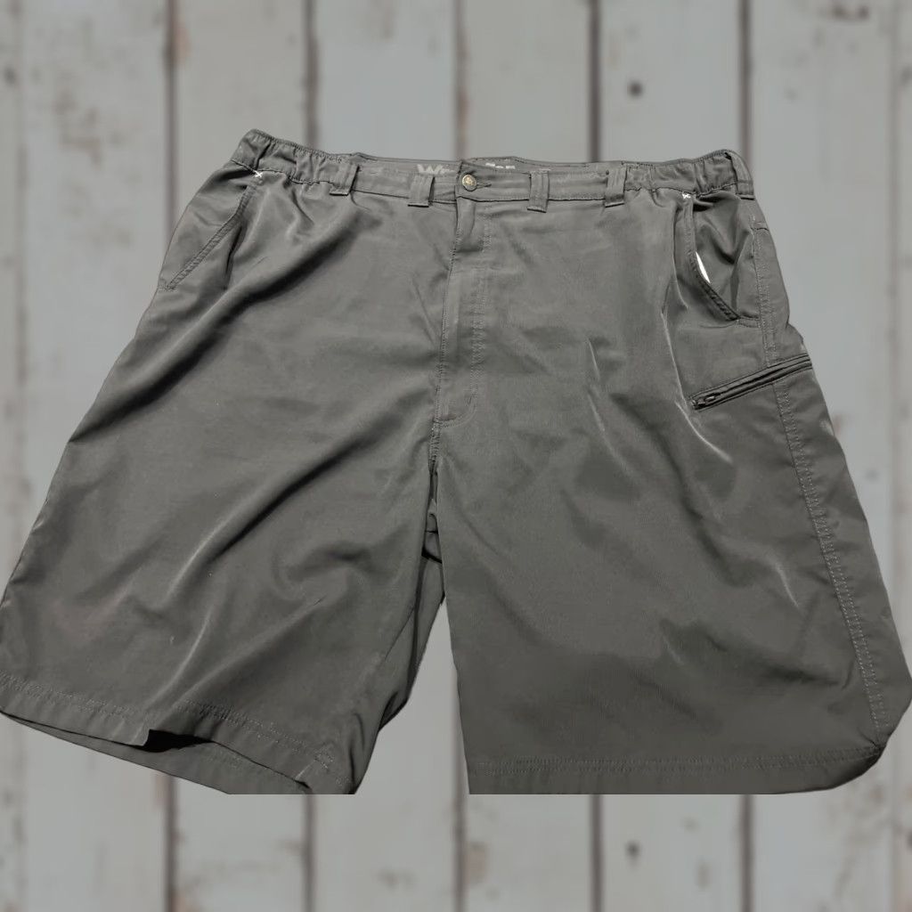 Wrangler Wrangler Mens 44 Black Straight Fit Outdoor Performance Flat Shorts Size US 44 / EU 60 - 1 Thumbnail