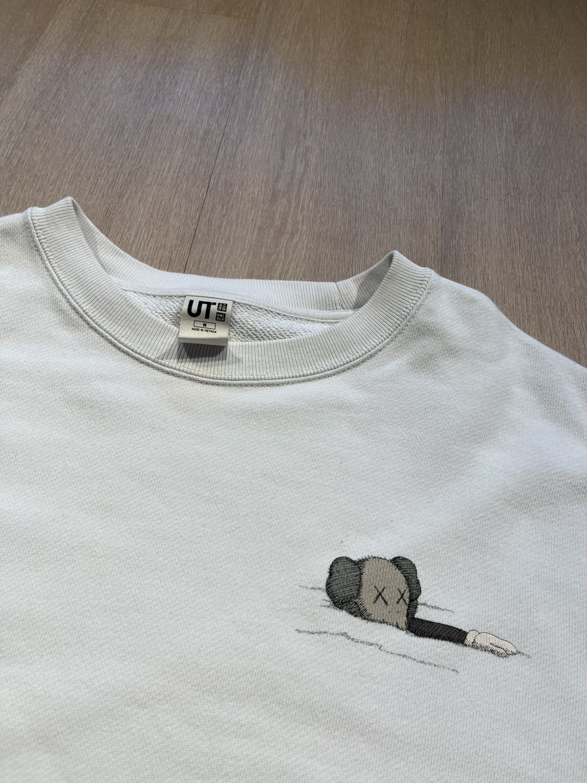 Kaws Kaws x Uniqlo sweater Medium Size US M / EU 48-50 / 2 - 4 Thumbnail