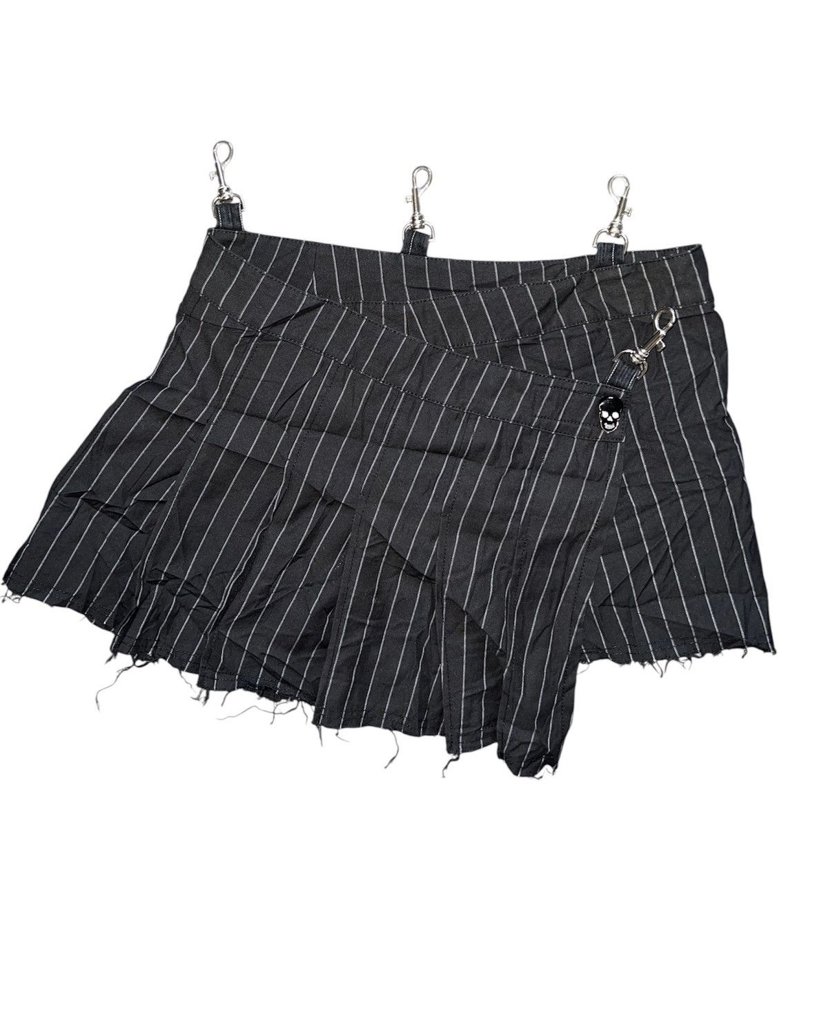 Skull stripped wrap skirt with hook 🪝 ☠️