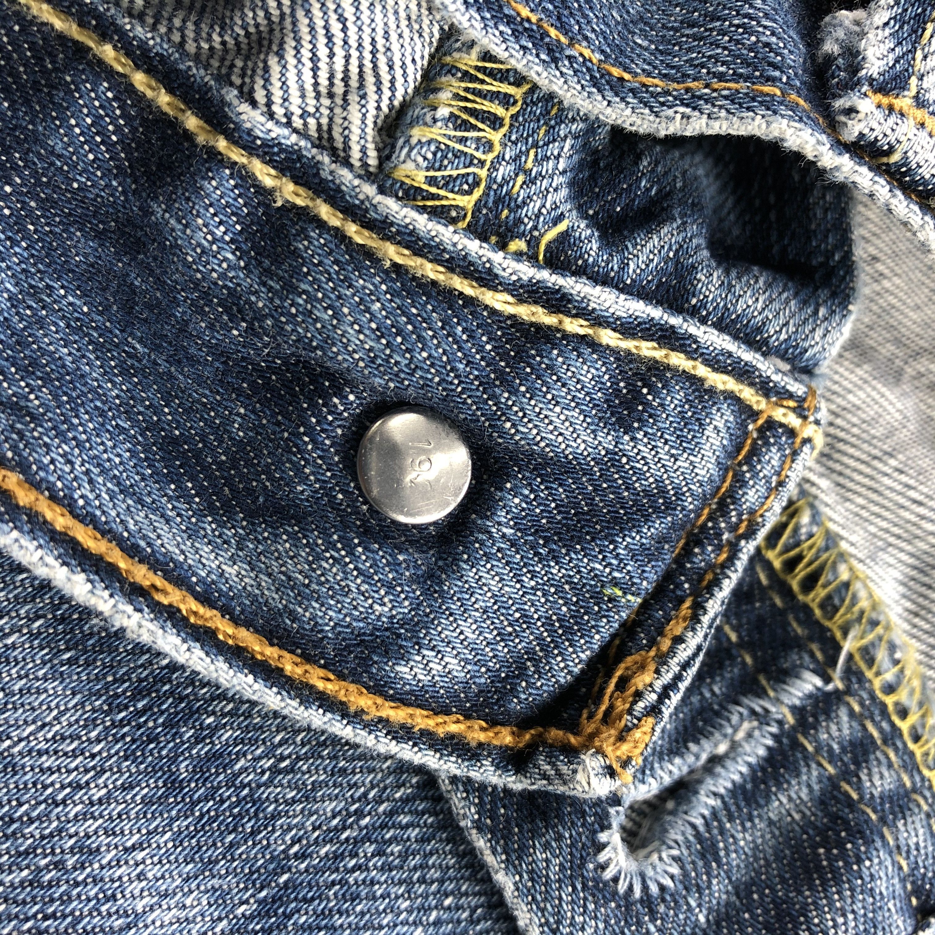 Levi's Vintage Light Wash Levis 501 Jeans-JM952 Size US 34 / EU 50 - 8 Thumbnail
