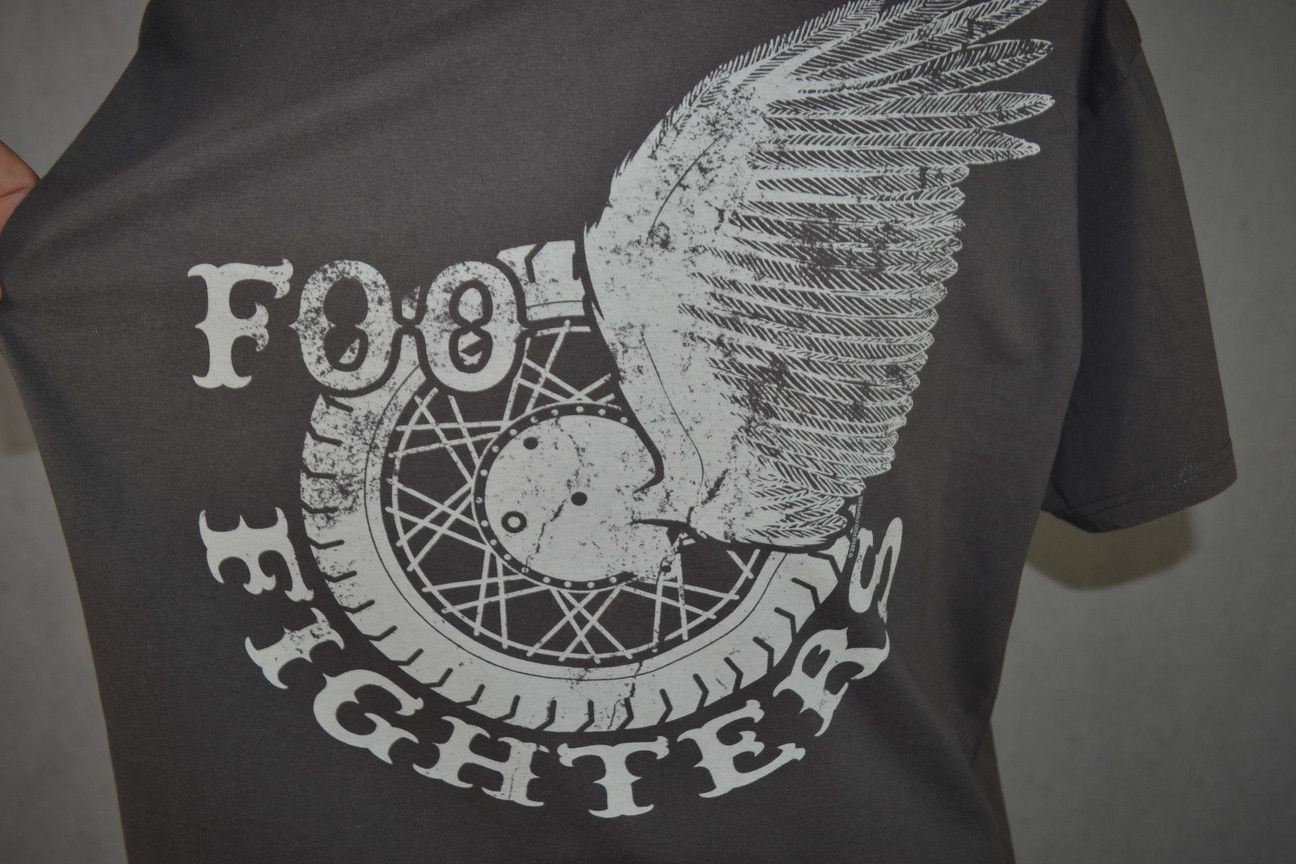 Band Tees Vintage Foo Fighters 2010 tee t-shirt XL Size US S / EU 44-46 / 1 - 3 Thumbnail