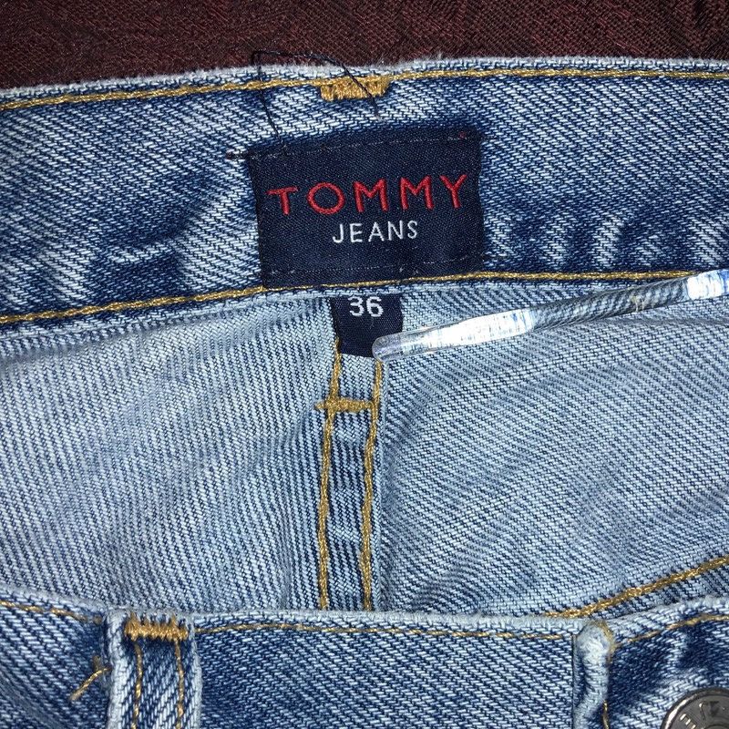 Tommy Hilfiger Tommy Hilfiger Tommy Jeans Freedom Short denim shorts Sz 36 vintage 90’s cotton US Size US 36 / EU 52 - 6 Thumbnail