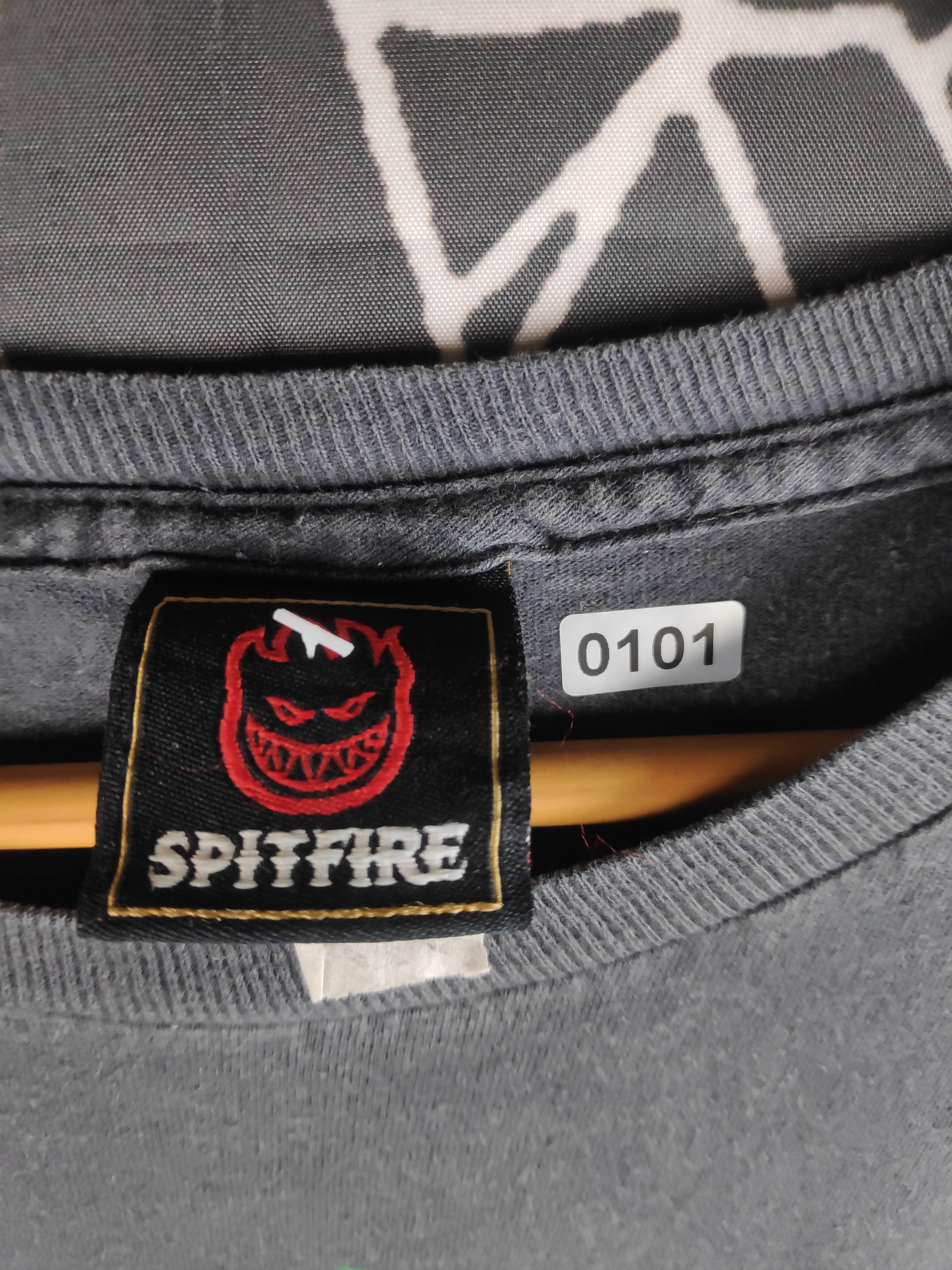 Spitfire Vtg Spitfire Flame Skateboards Logo Skate Tee Size US XL / EU 56 / 4 - 4 Thumbnail