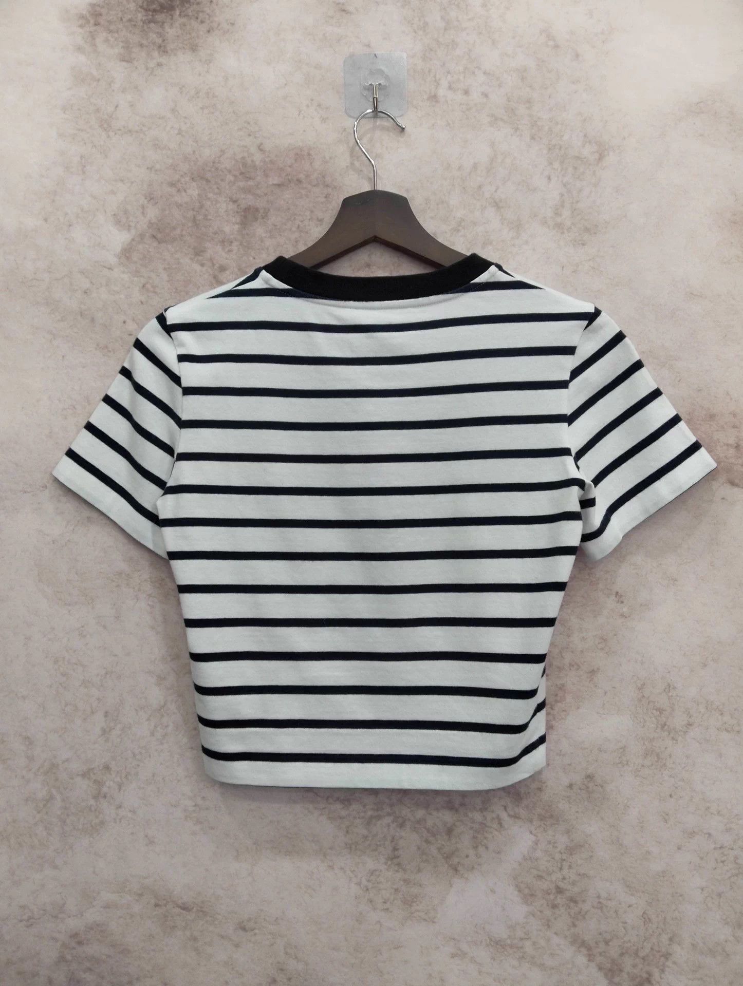 Louis Vuitton Louis Vuitton Stripe Print Short Crewneck T-shirt XS Size XS / US 0-2 / IT 36-38 - 2 Thumbnail