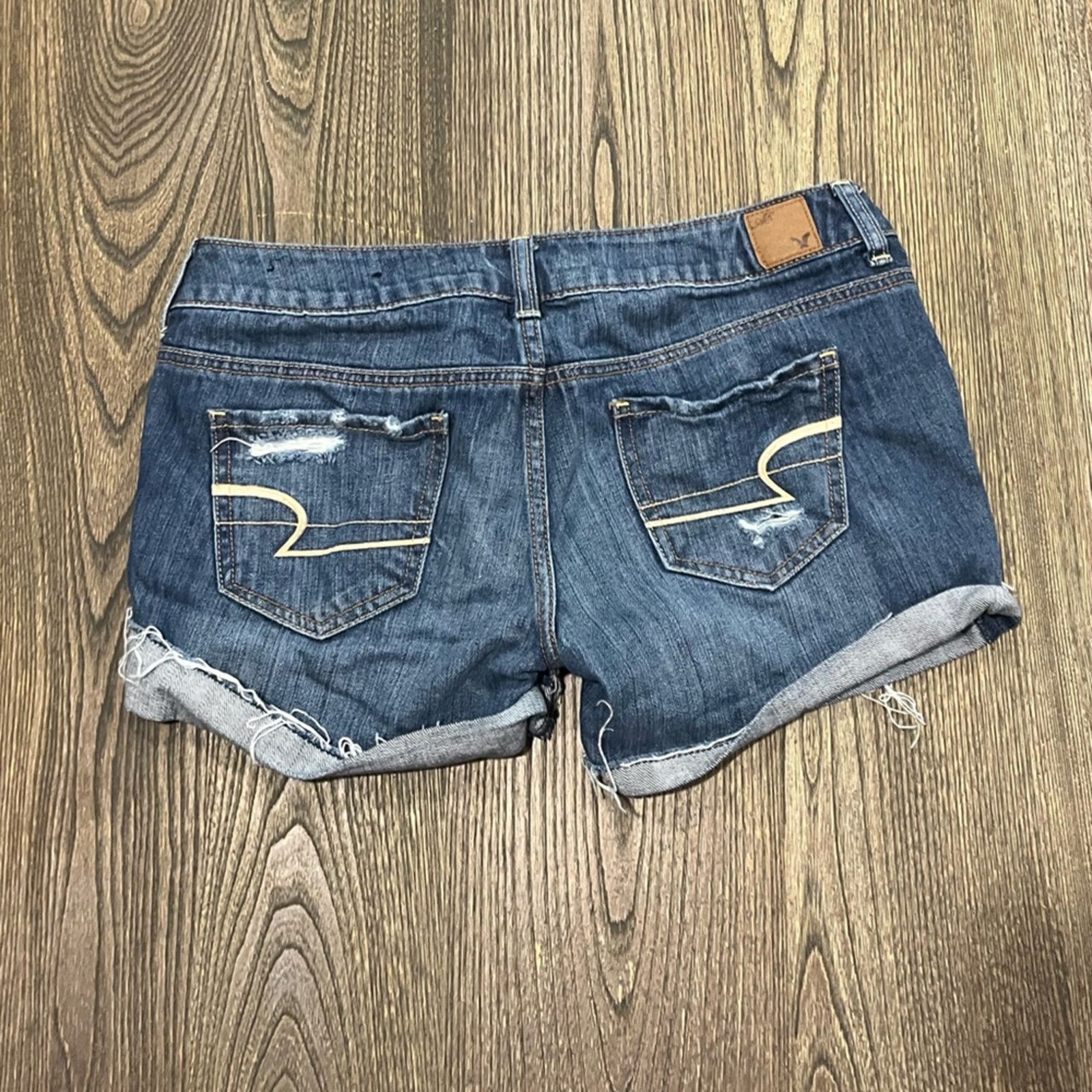 American Eagle Outfitters American Eagle Jean Shorts Mid Rise Booty Distressed Medium Size 27" / US 4 / IT 40 - 7 Thumbnail