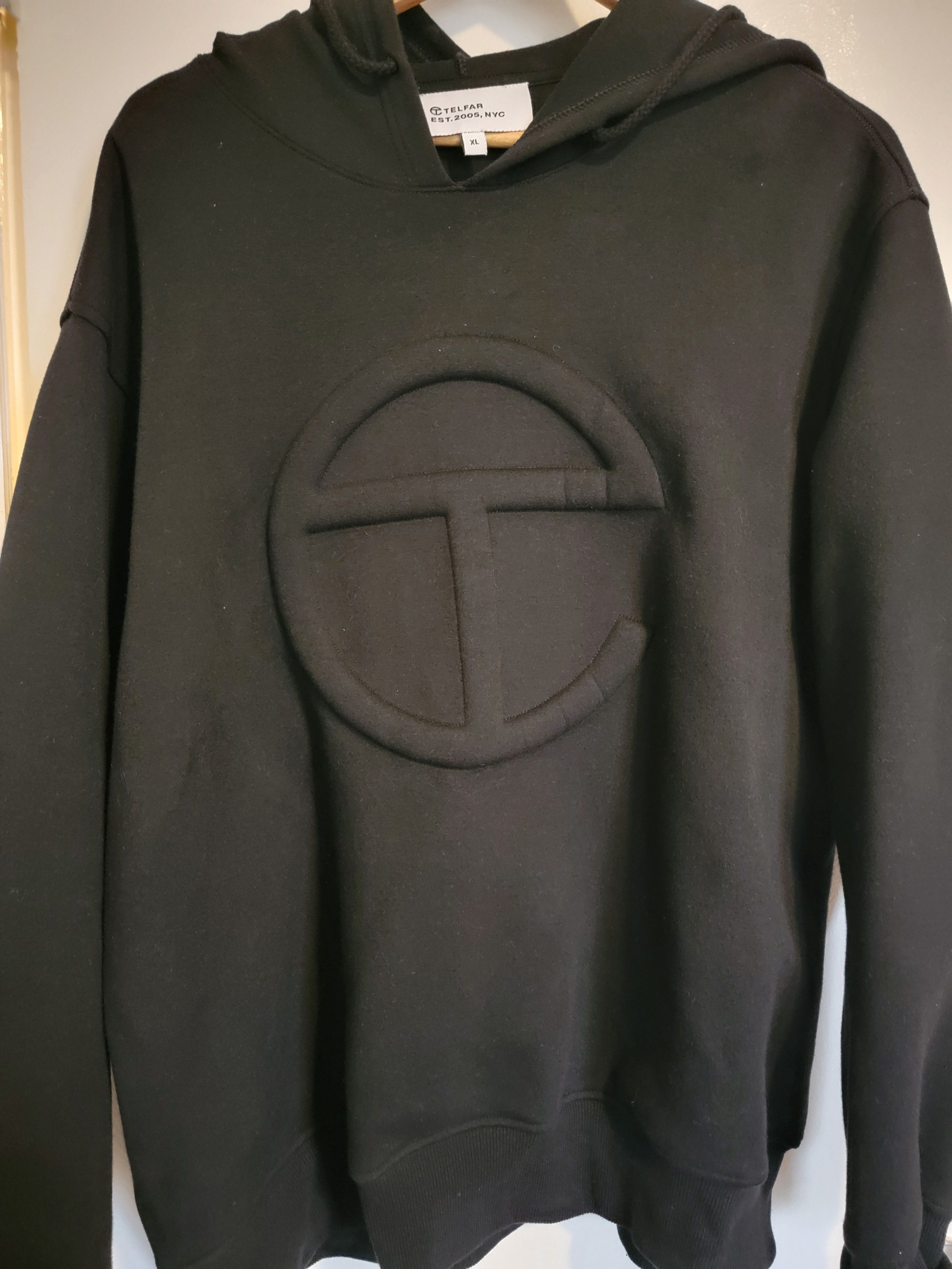 Telfar Telfar Embossed Hoodie in men's sz XL (Black) Size US XL / EU 56 / 4 - 1 Thumbnail