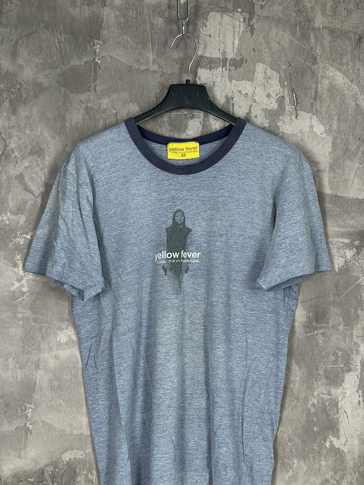 Designer × Vintage Yellow Fever Y2K Streetwear Logo Vintage Retro T shirt Size US M / EU 48-50 / 2 - 2 Thumbnail