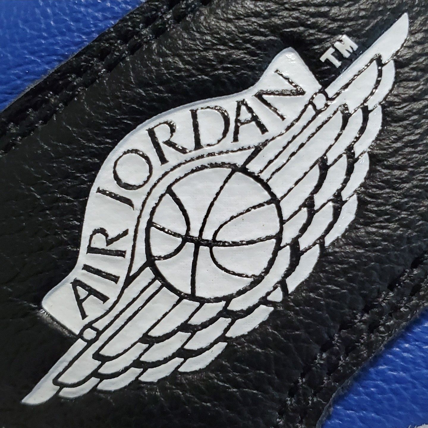 Jordan Brand Size 13 - Jordan 1 Retro OG High Royal Toe CLEAN PAIR Size US 13 / EU 46 - 10 Thumbnail
