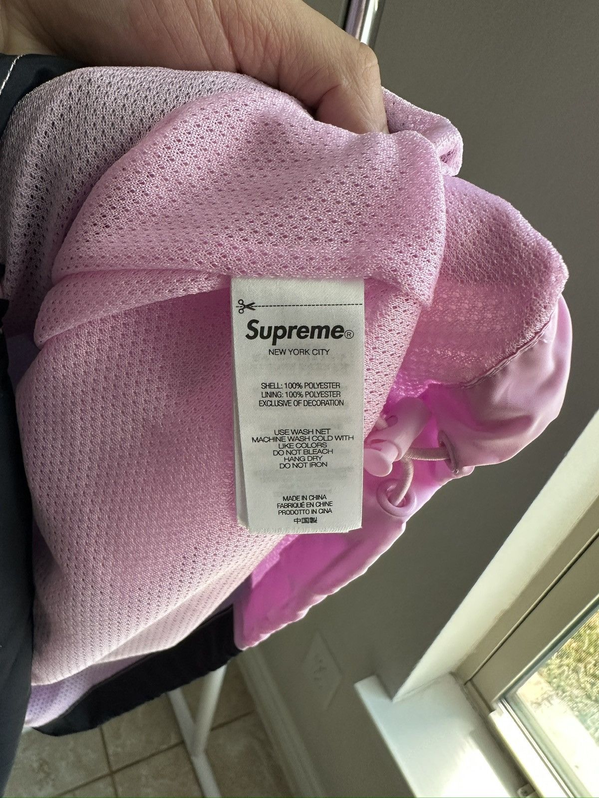 Supreme × Umbro Gradient Track Jacket Pink Size US XL / EU 56 / 4 - 7 Thumbnail