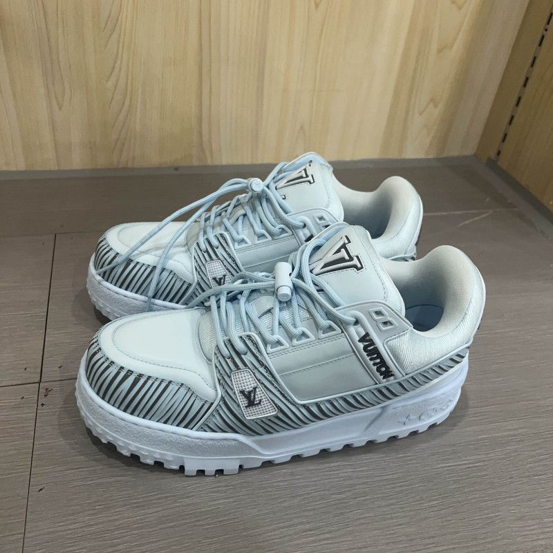 Louis Vuitton Louis Vuitton Blue Trainer Low-Top Sneakers 0079 Size US 8 / EU 41 - 1 Thumbnail