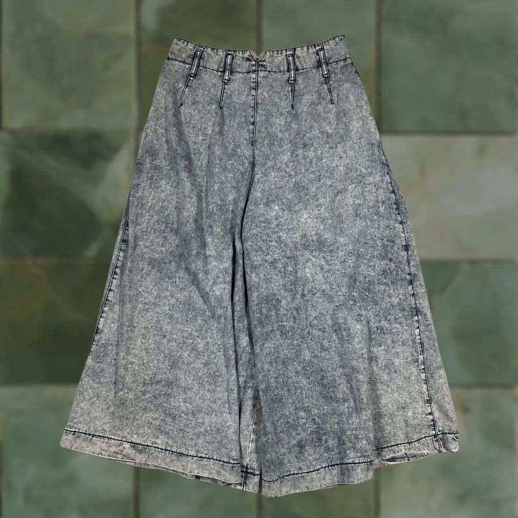 Vintage VINTAGE London Jeans Wide-Leg Juniors 13/14 Acid Wash High Rise Crop Pleated Denim Blue 29 in Pair Womens? Size 34" / US 12 / IT 48 - 1 Thumbnail