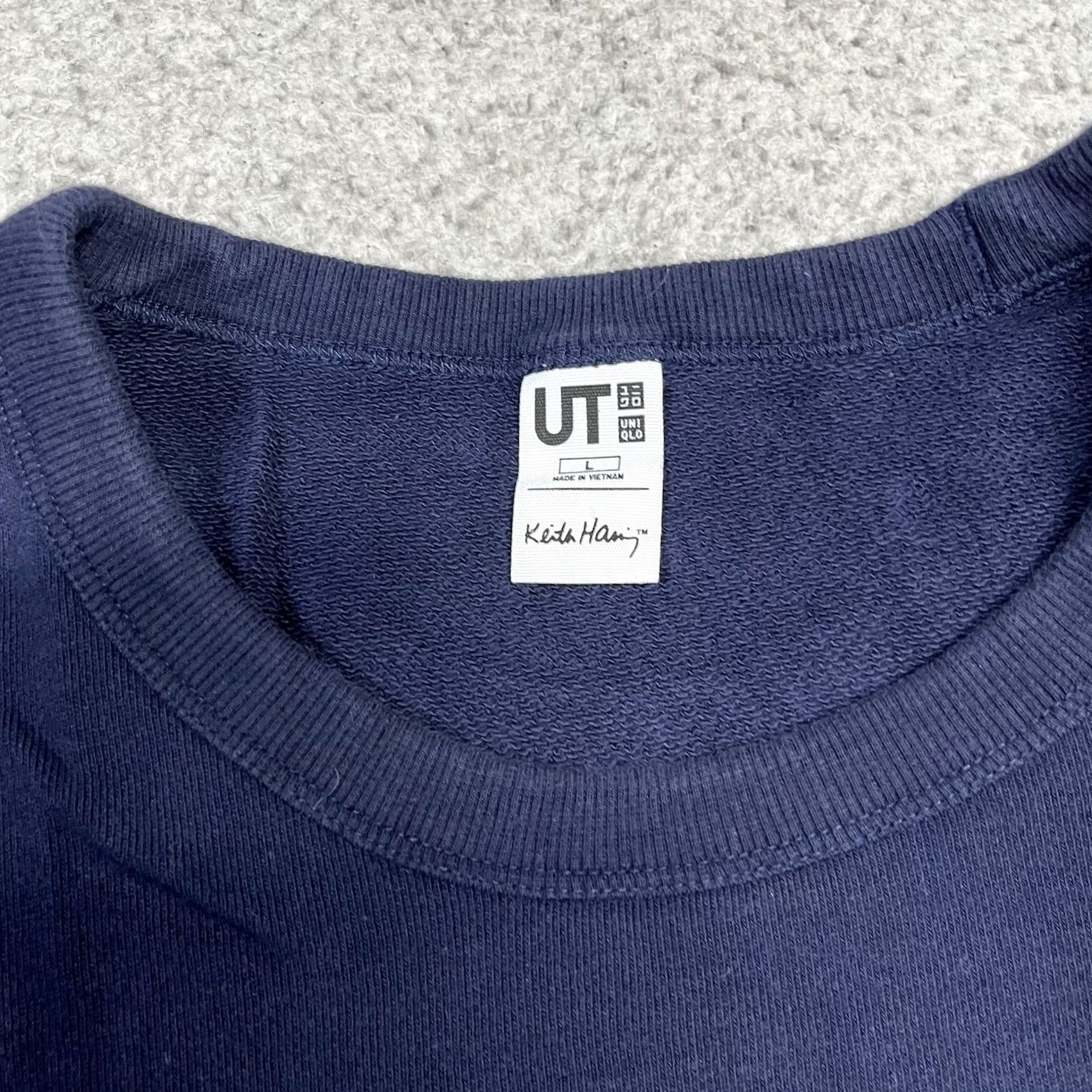 Uniqlo VINTAGE Keith Haring Sweatshirt Mens L Blue Graphic UNIQLO Crewneck 80s 90s Art Cartoon Dance Size US L / EU 52-54 / 3 - 2 Thumbnail