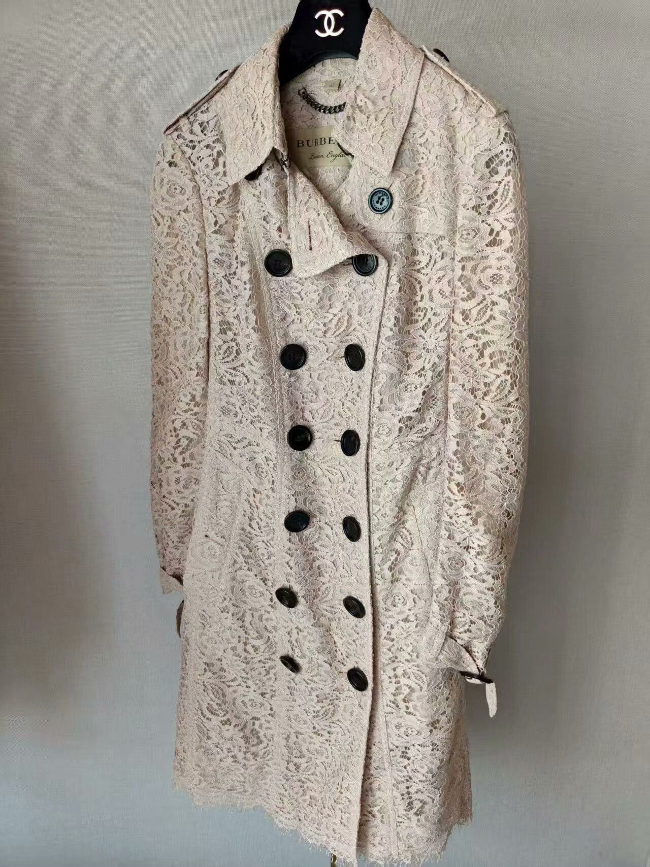 Burberry Burberry Lace Trench Coat Size M / US 6-8 / IT 42-44 - 1 Thumbnail