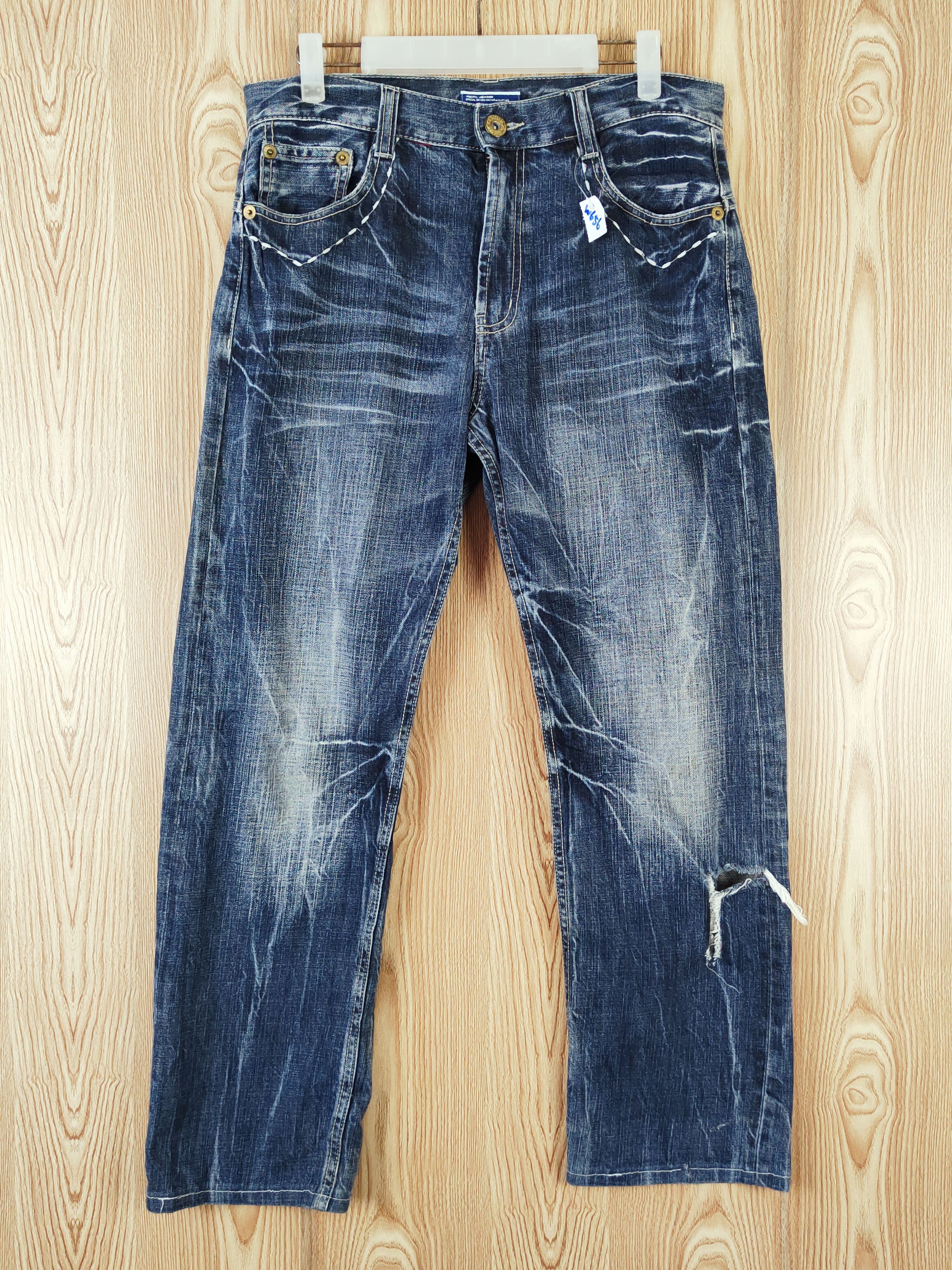 Japanese Brand Villand Dark Blue Distressed Ripped Jeans #W656 Size US 32 / EU 48 - 1 Thumbnail