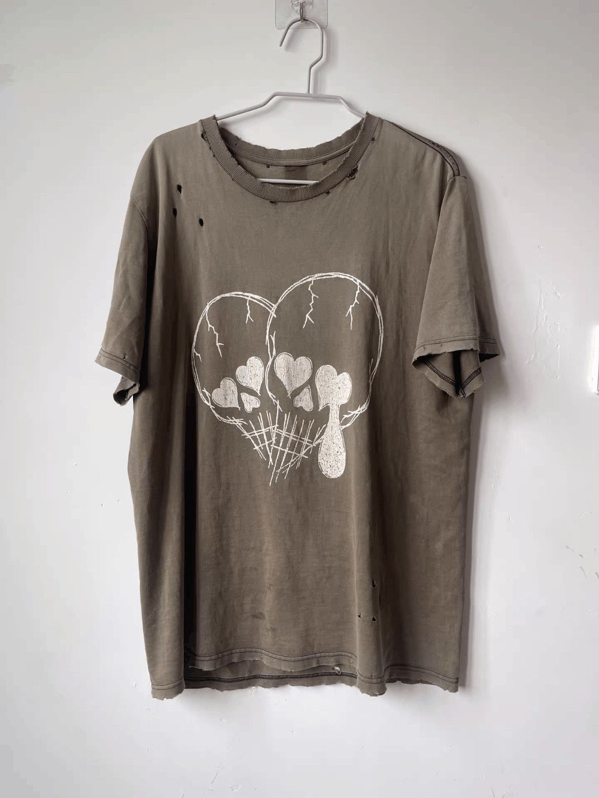 Number (N)ine Sz 2 Number Nine 06SS Distressed Guitar Tee