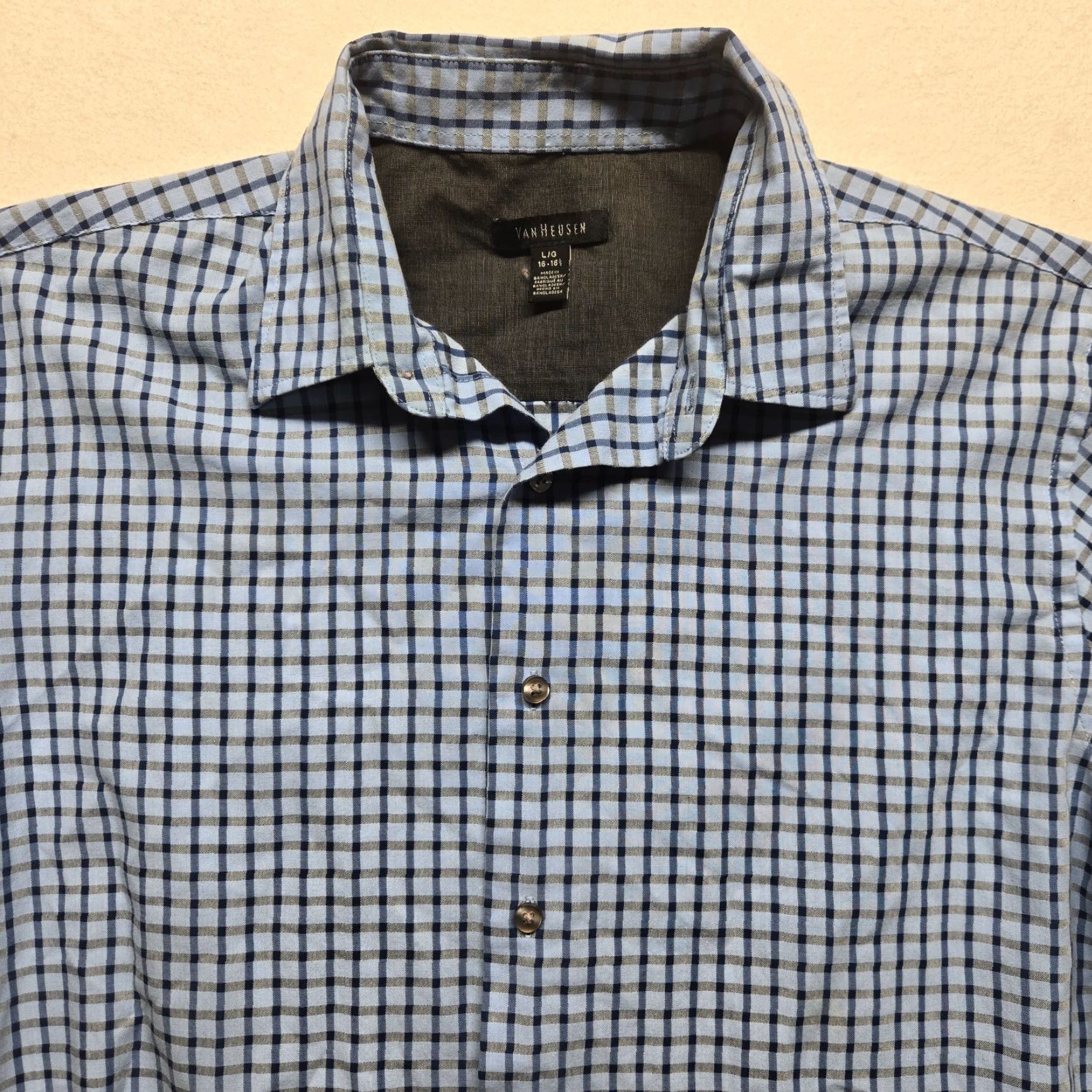 Van Heusen Van Heusen Shirt Button-Up Blue Check Adult Men L 16 16.5 Cotton Short Sleeve 48-in Chest Regular 60s Modern Mens Size US L / EU 52-54 / 3 - 2 Thumbnail