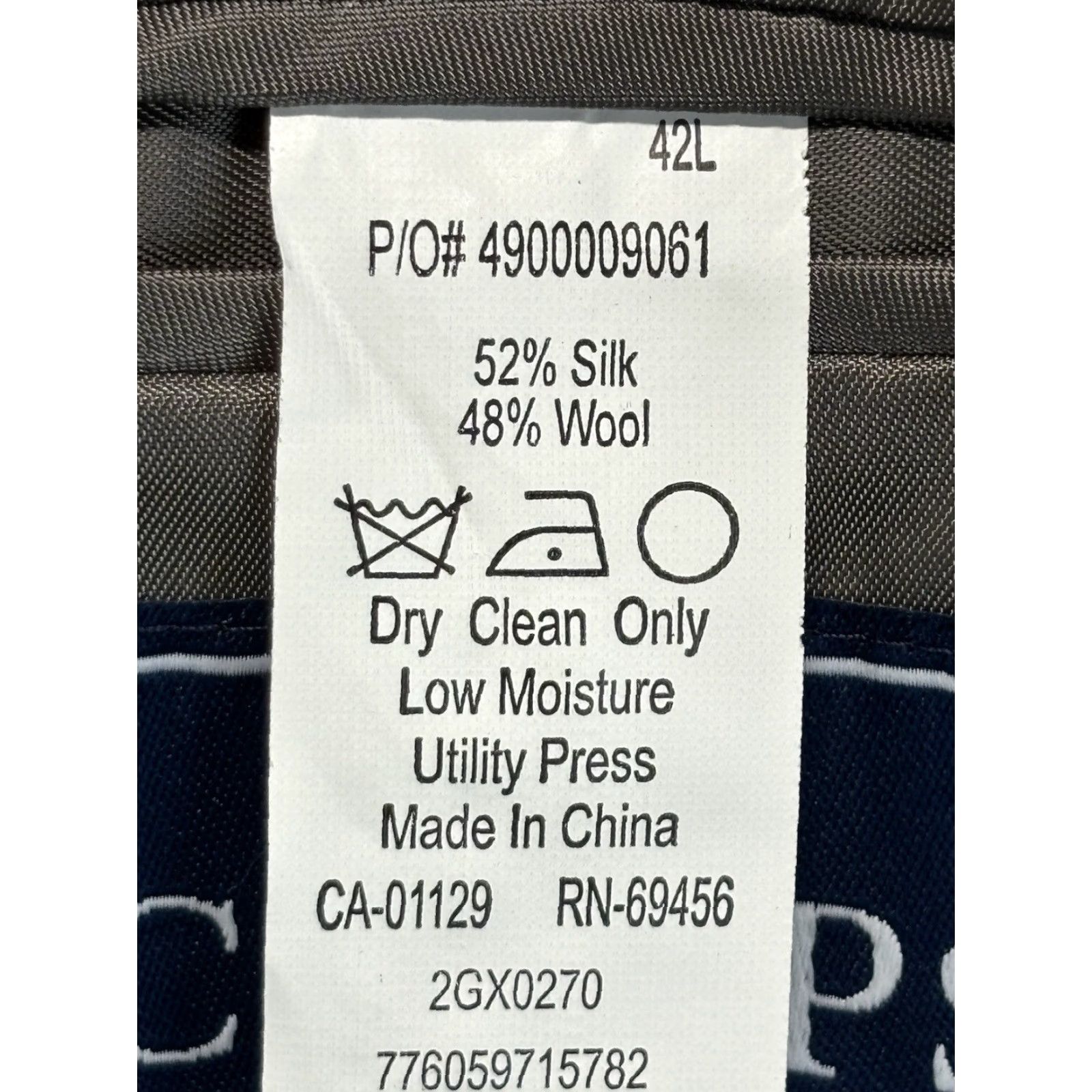 Chaps VINTAGE Chaps Sport Coat Blazer Check Silk Wool 42L Men’s Grey Mini Plaid Jacket Mens 42 Regular Two-Button Size 42R - 8 Thumbnail