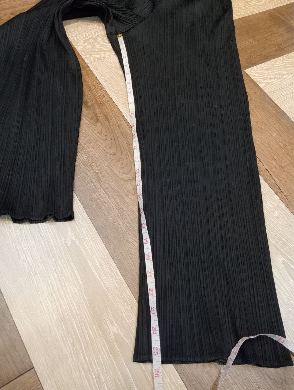 Pleats Please Issey Miyake PLEATS PLEASE ISSEY MIYAKE PLEATED PANTS - BLACK Size 25" / US 0 / IT 36 - 15 Thumbnail
