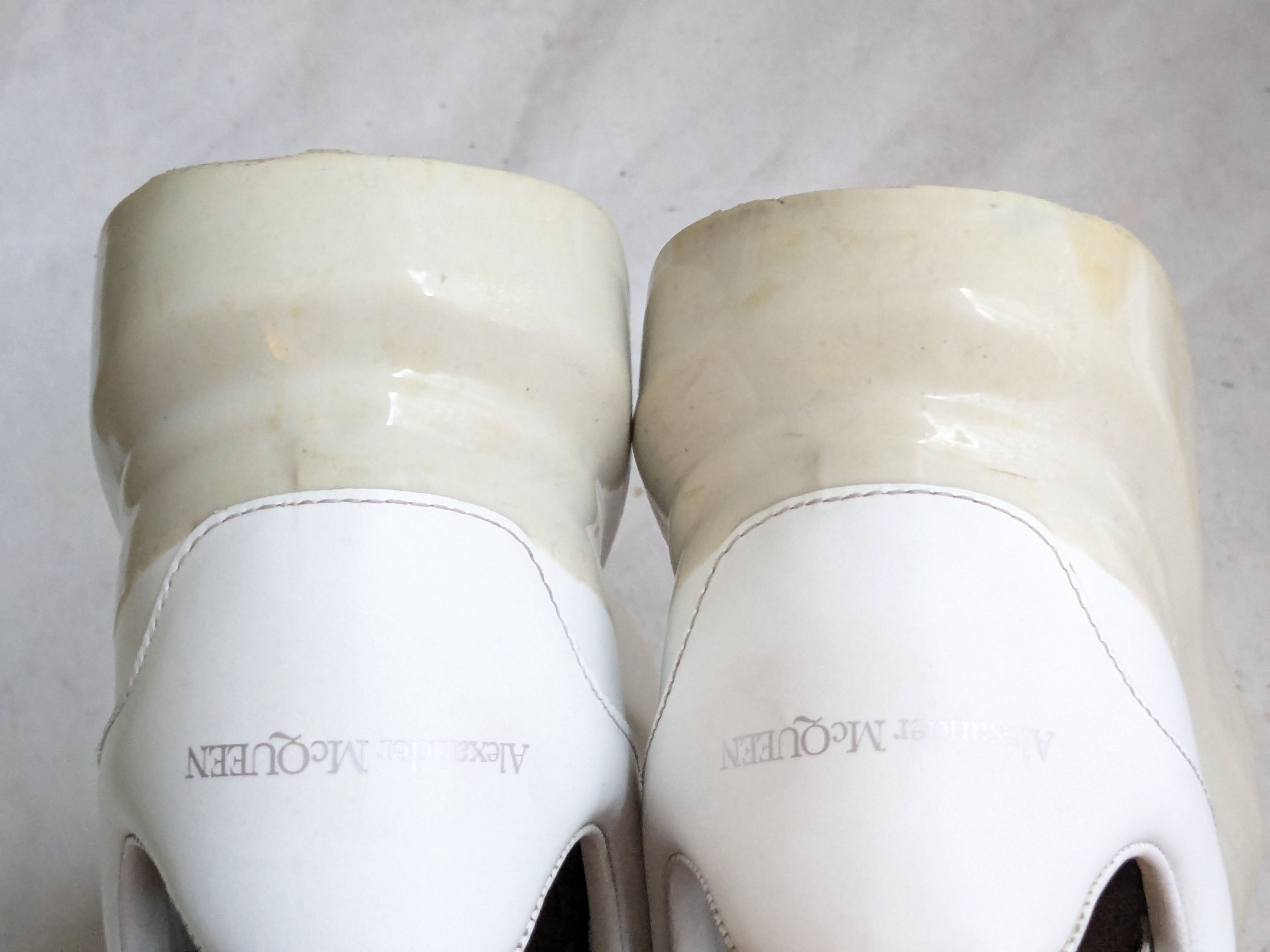 Alexander McQueen Alexander McQueen Larry Oversized Sneakers White 10 43 Size US 10 / EU 43 - 15 Thumbnail
