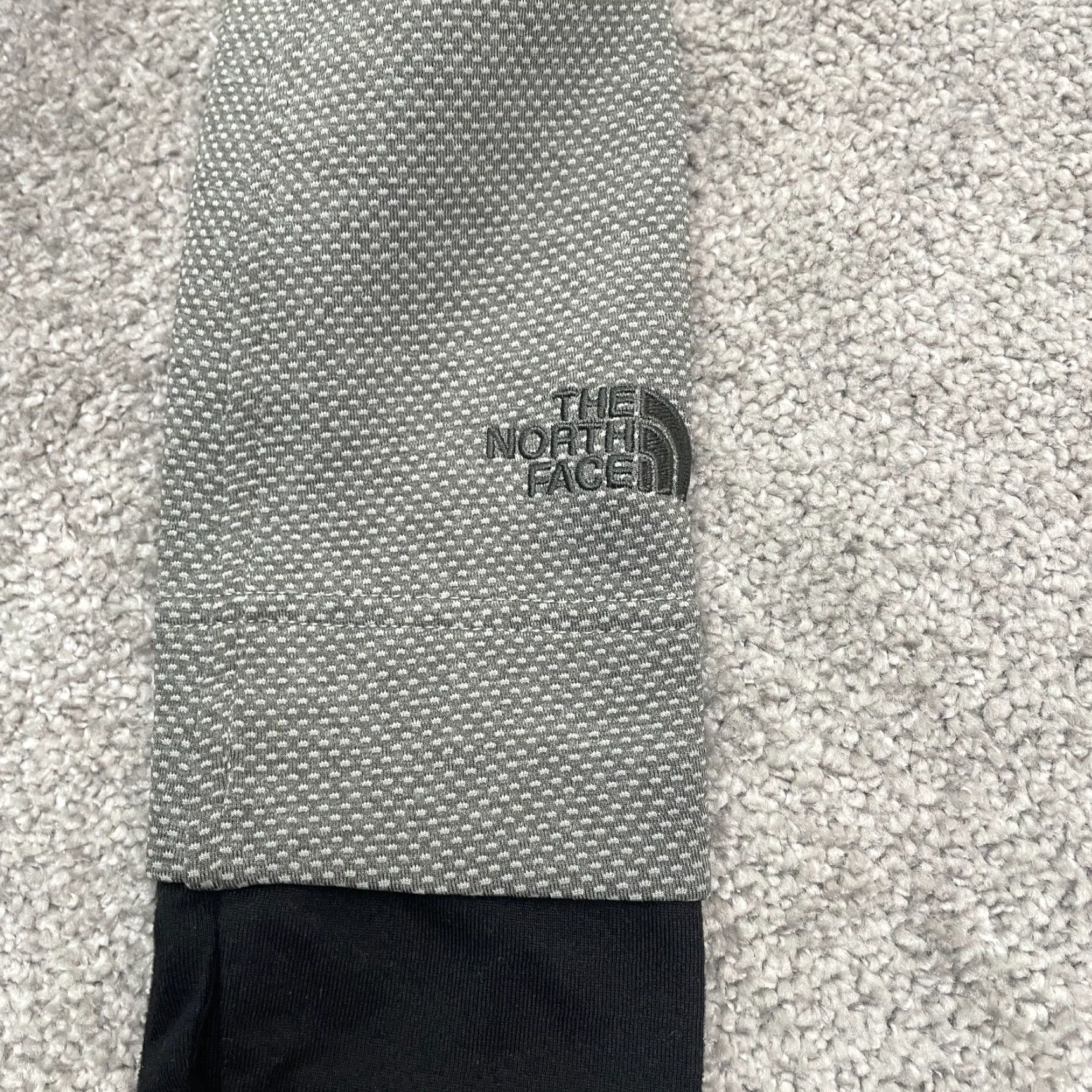 The North Face The North Face Active Jacket Women Small Gray Thumbholes Full Zip Pockets Outdoor Size S / US 4 / IT 40 - 3 Thumbnail