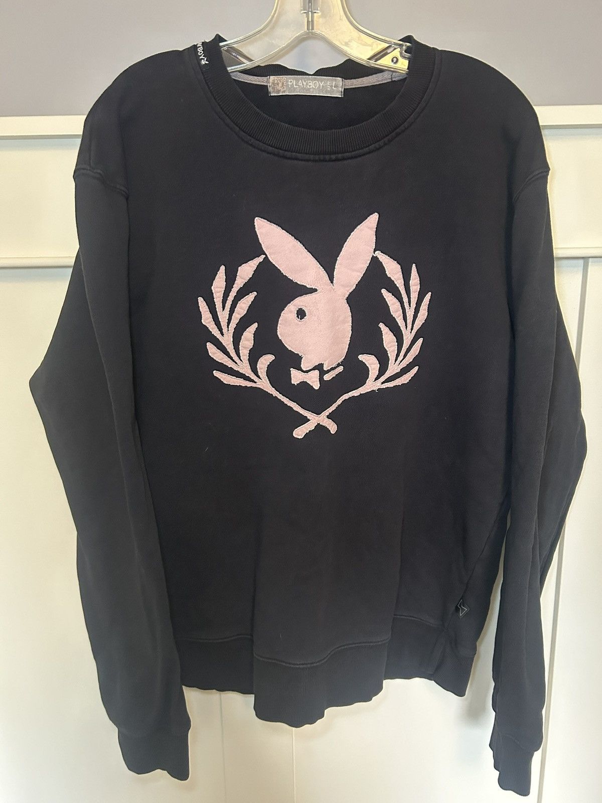 Playboy Vintage 2005 Playboy distressed crest logo patch sweatshirt Size US L / EU 52-54 / 3 - 1 Thumbnail